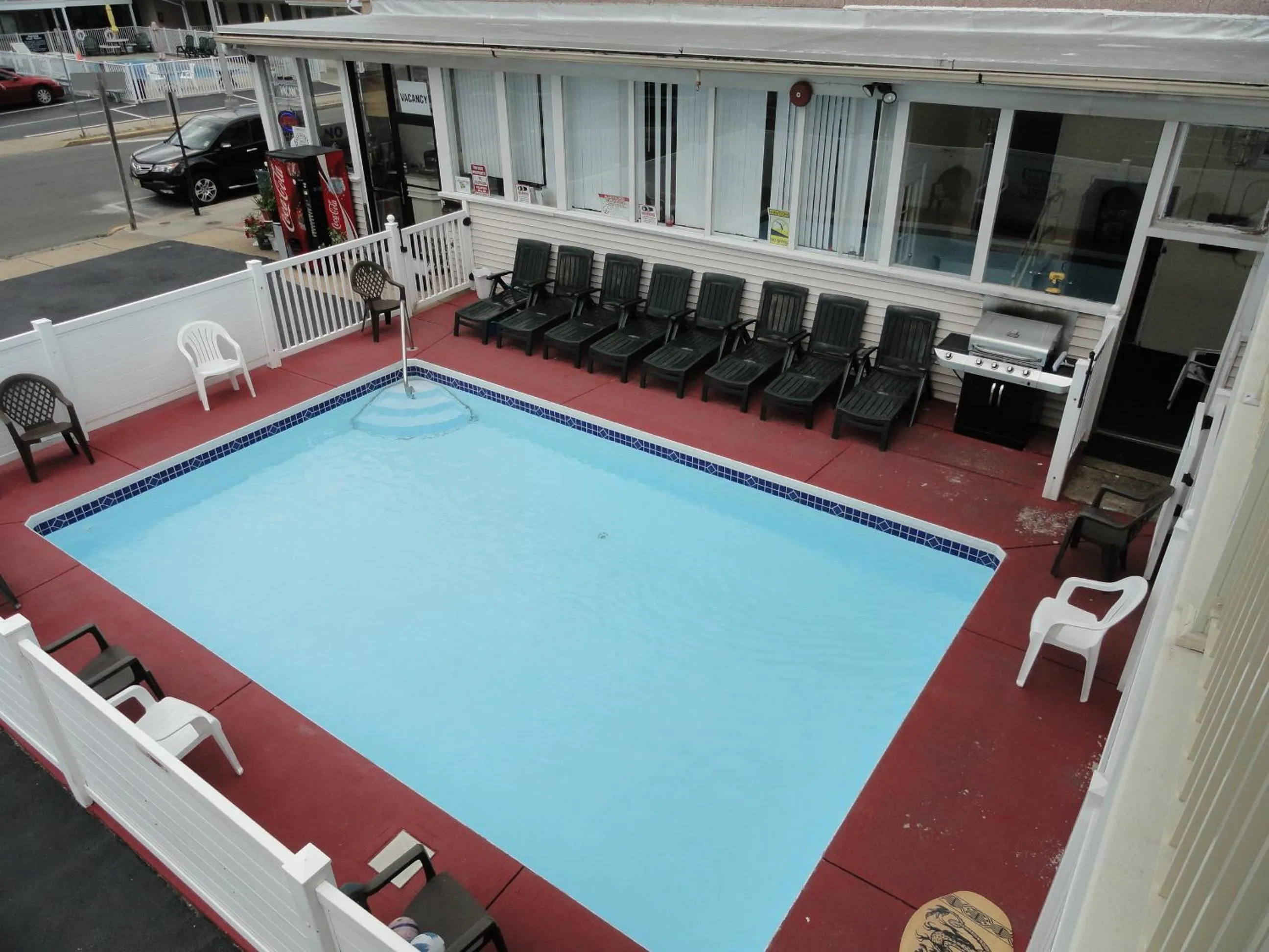 Swimming pool in Anchor Motel