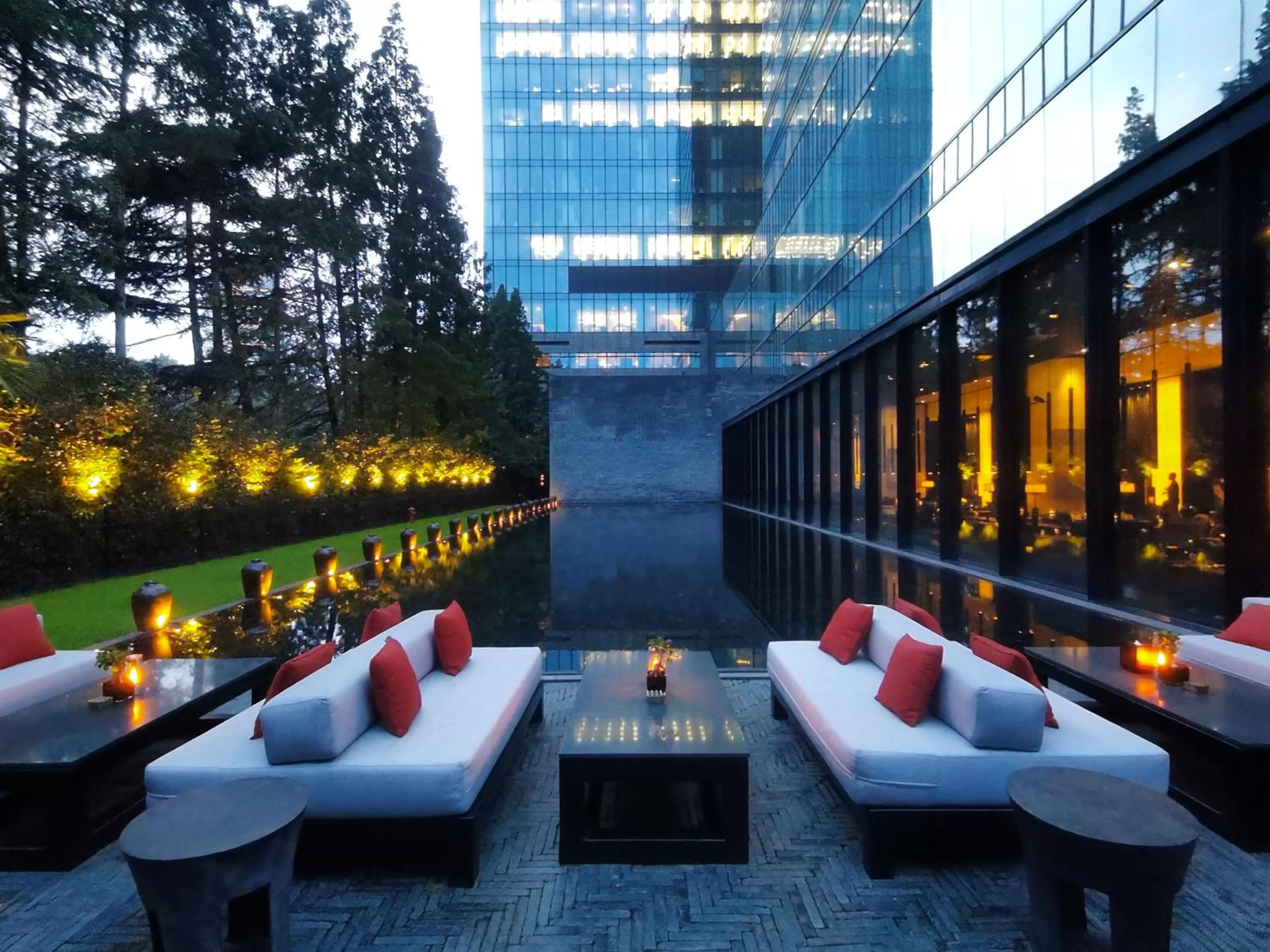 Restaurant/places to eat in The PuLi Shanghai