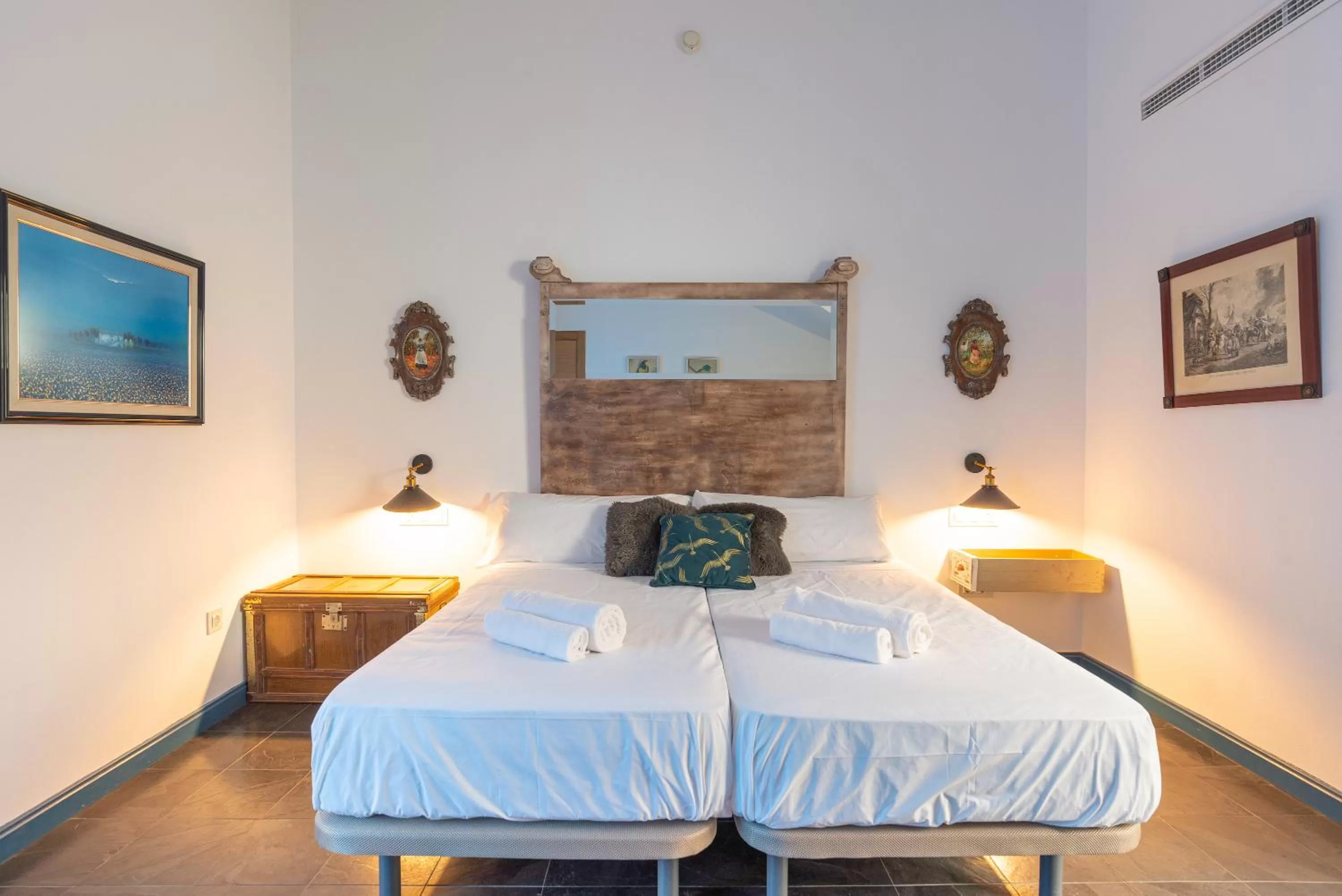 Bedroom, Bed in Hotel Albaicín