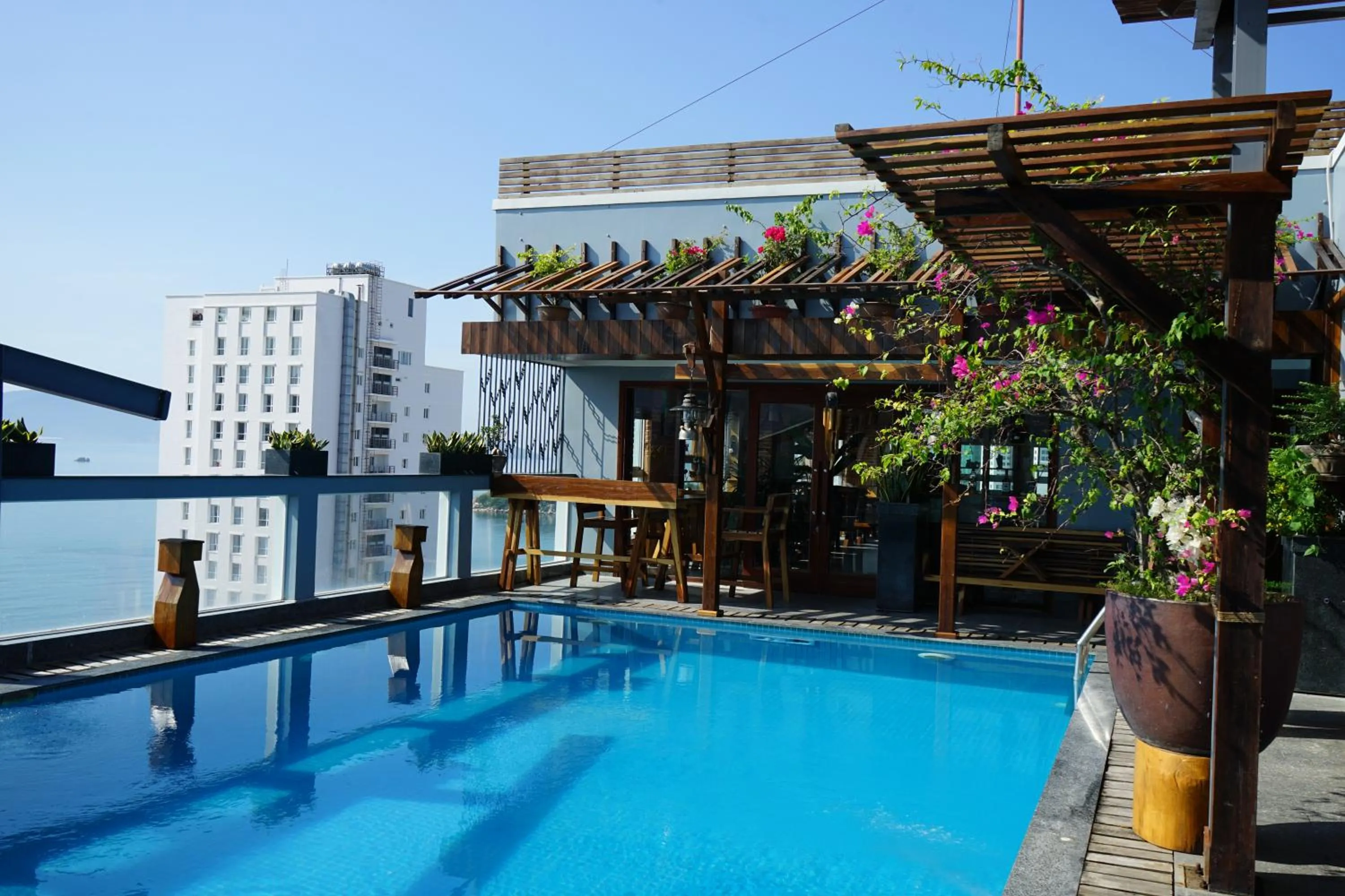Swimming pool in Seasing Boutique Hotel
