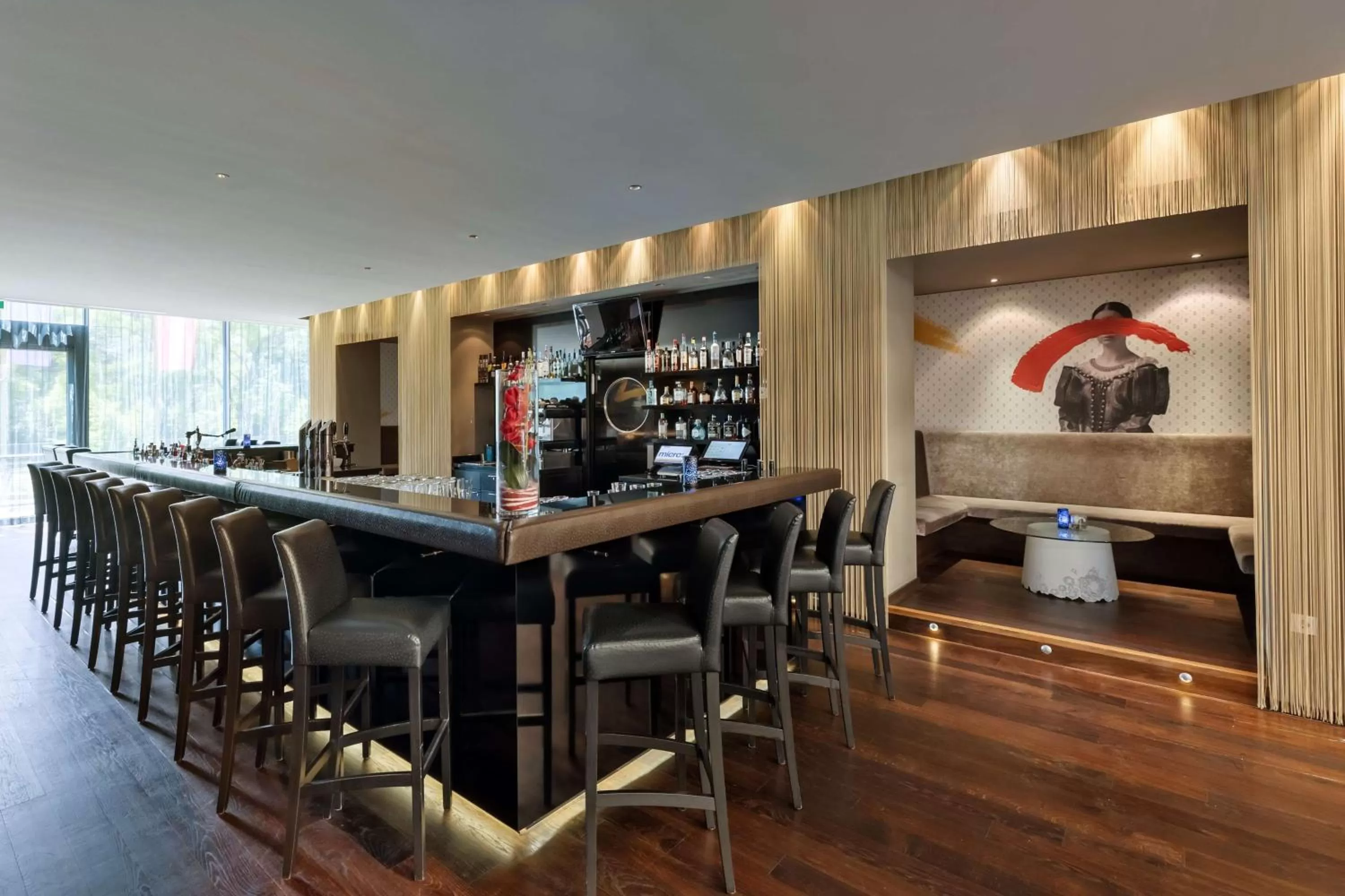 Lounge or bar in Doubletree by Hilton Vienna Schonbrunn