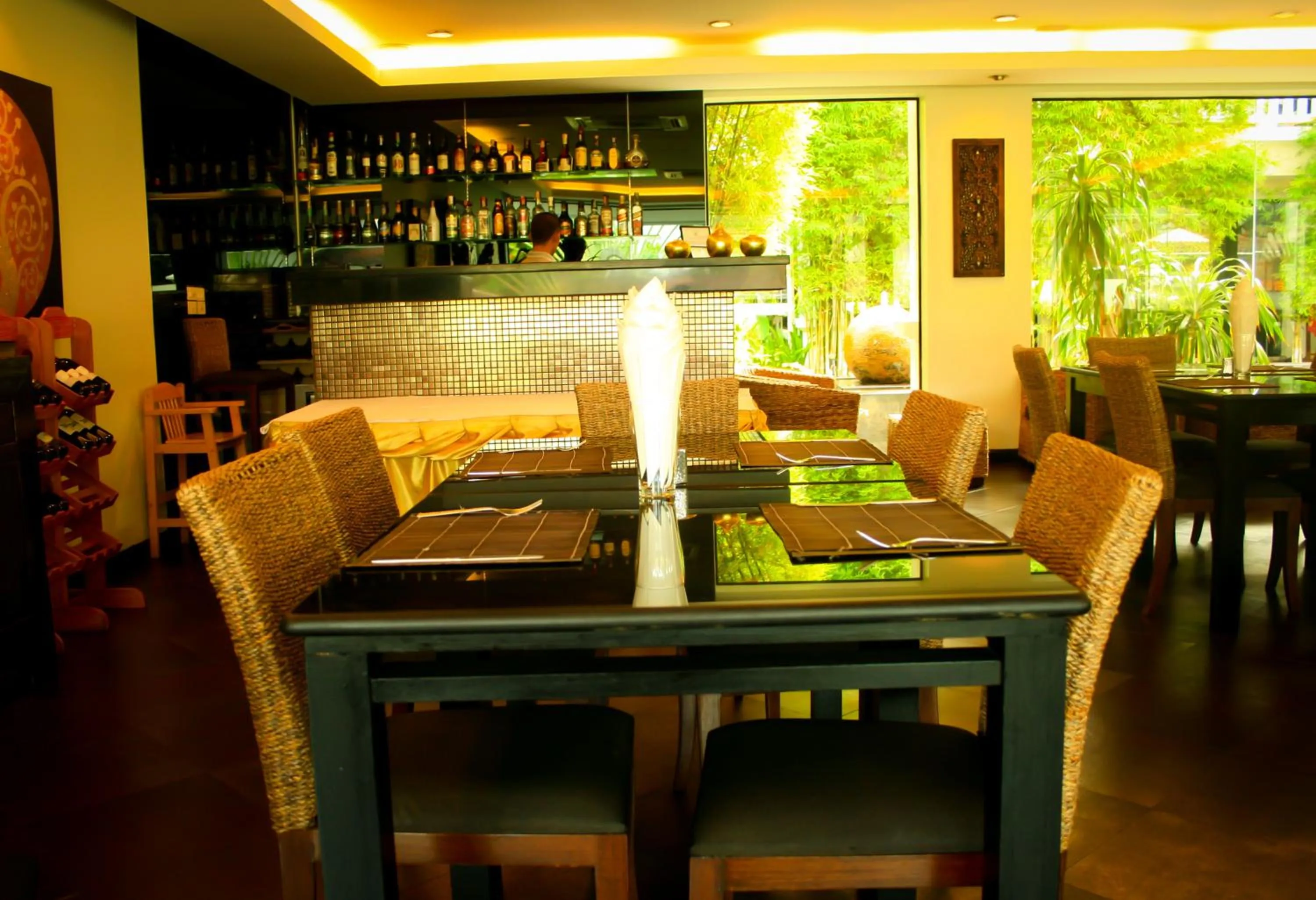 Restaurant/places to eat in Palm Grove Resort, Pattaya