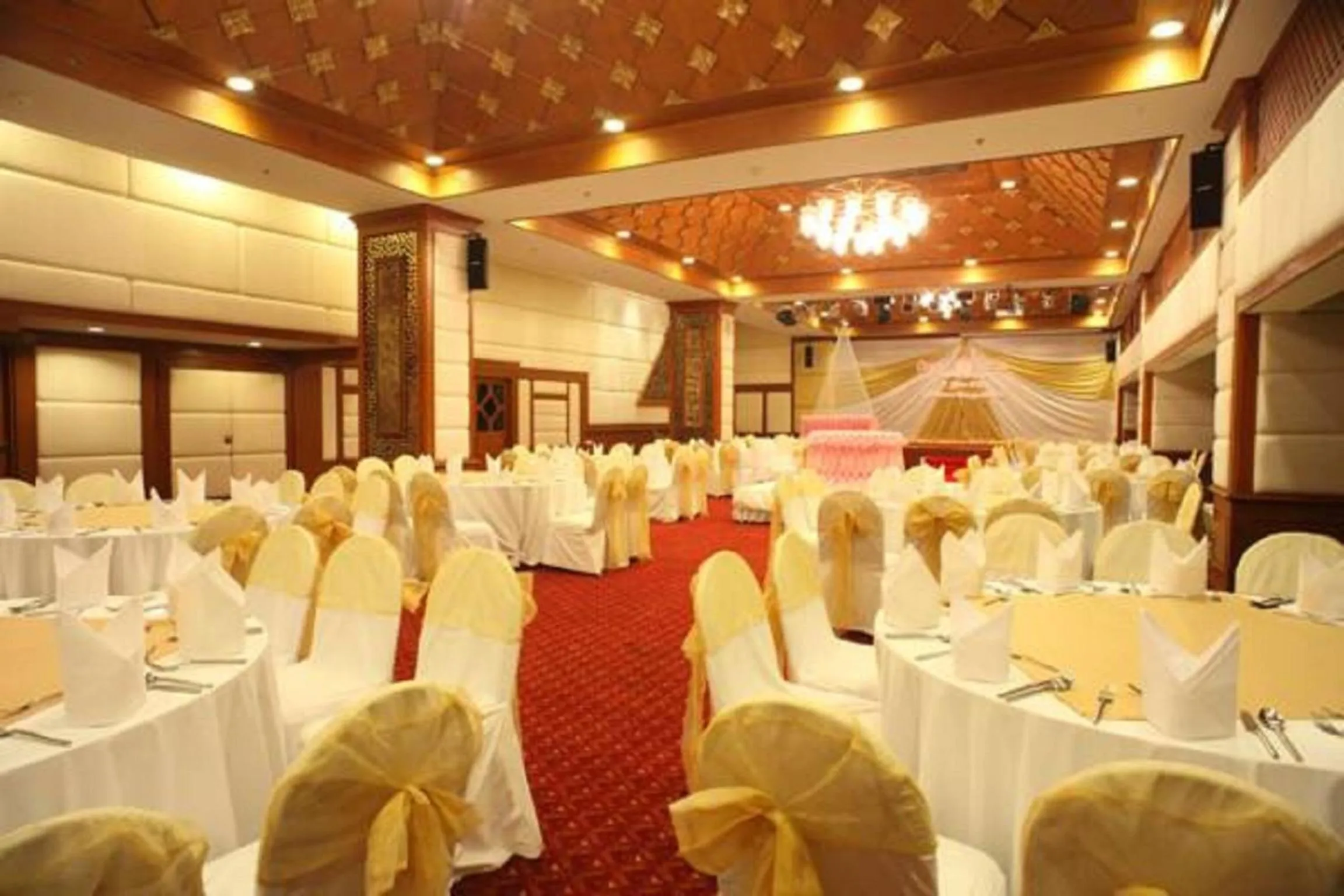 Restaurant/places to eat in Furama Chiang Mai