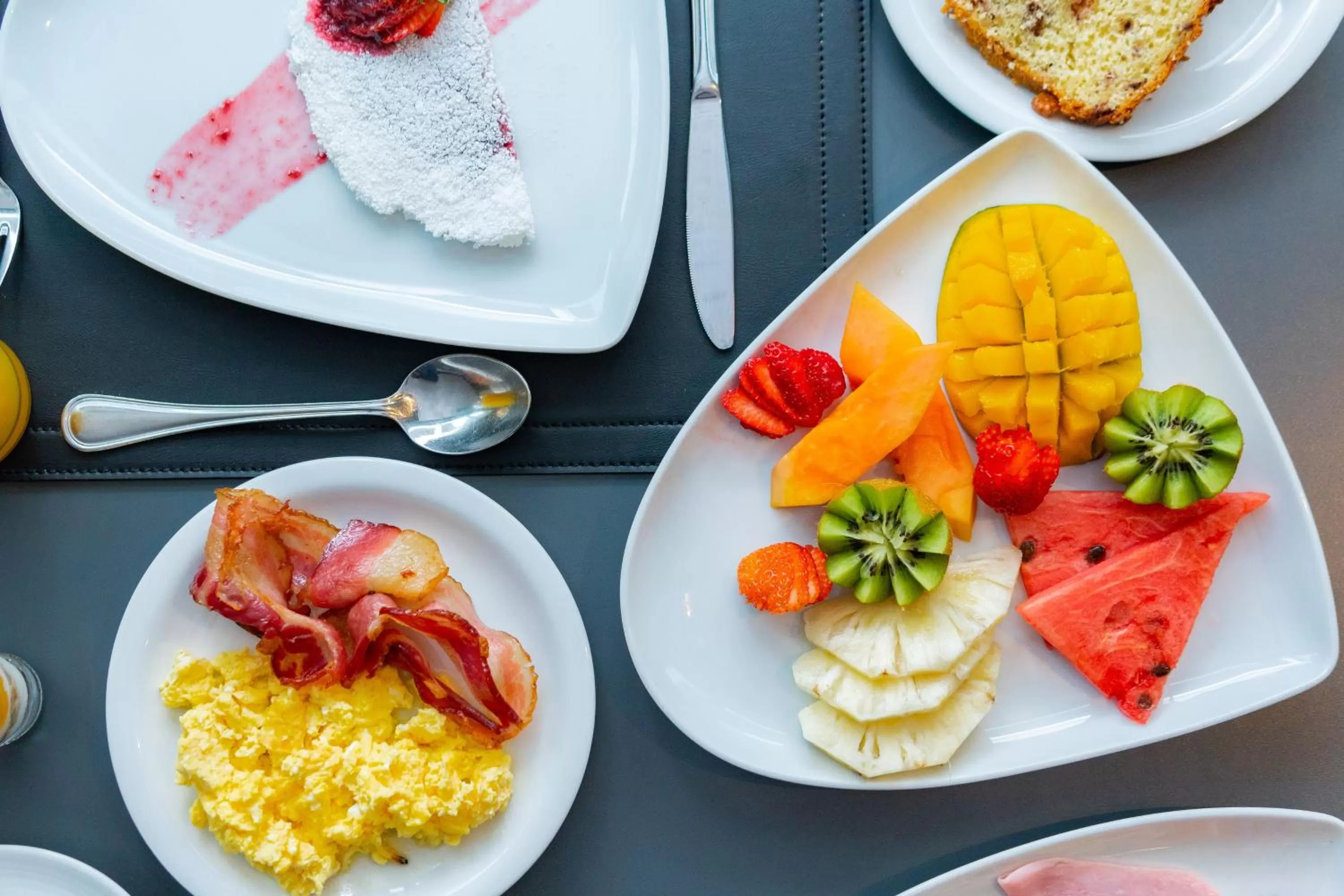 Food and drinks in Novotel Santos Gonzaga