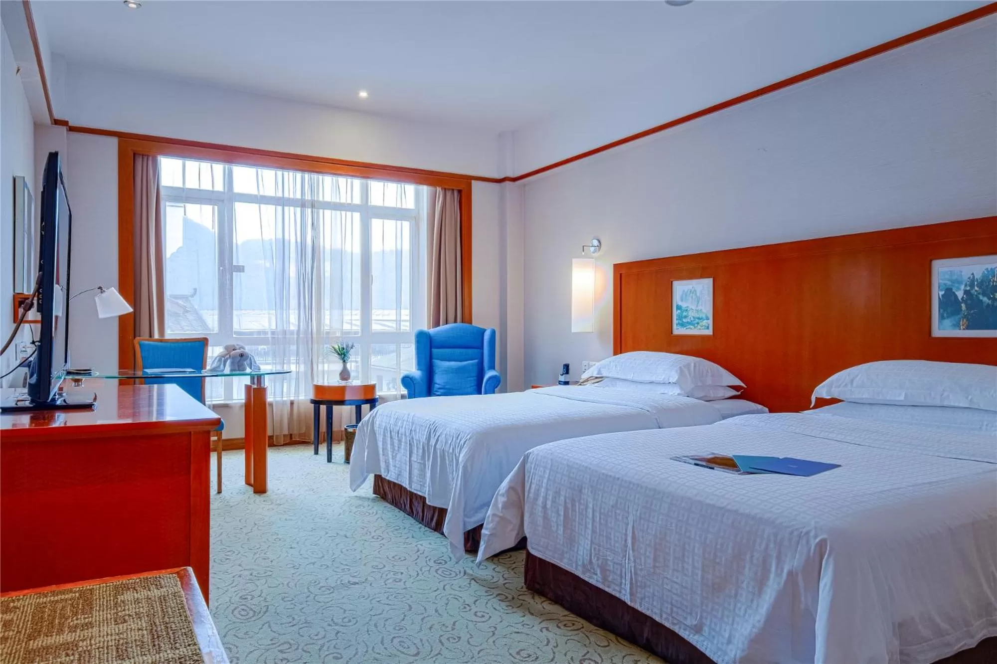 Bedroom, Bed in Pullman Zhangjiajie Hotel