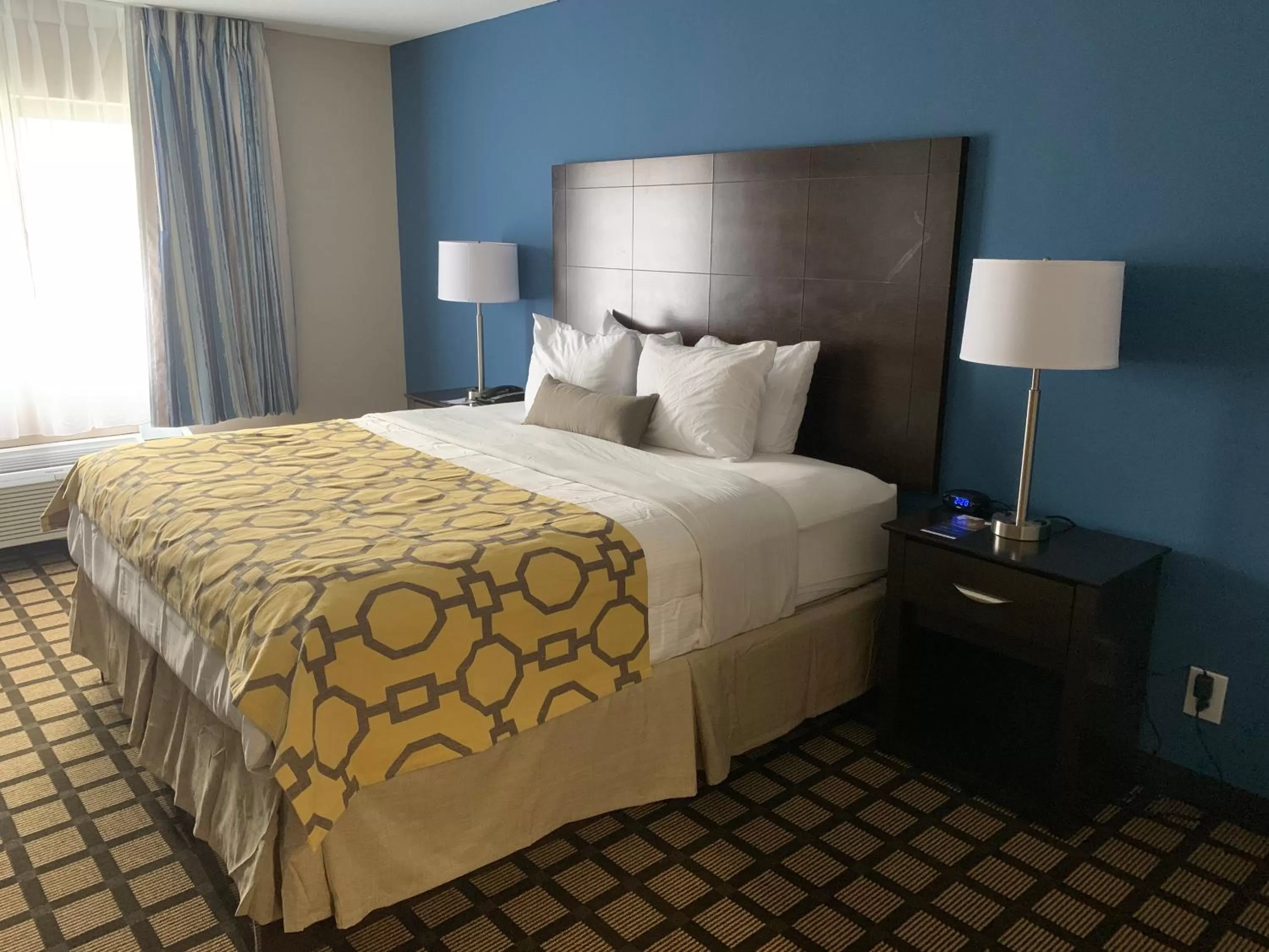 Bed in Baymont by Wyndham Latham Albany Airport