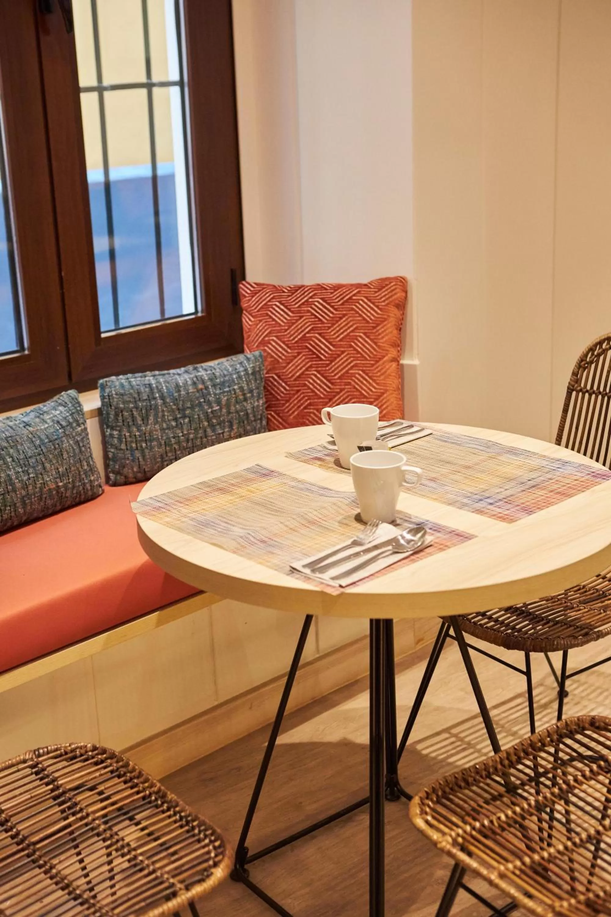 Dining area in U-Sense Sevilla Centro