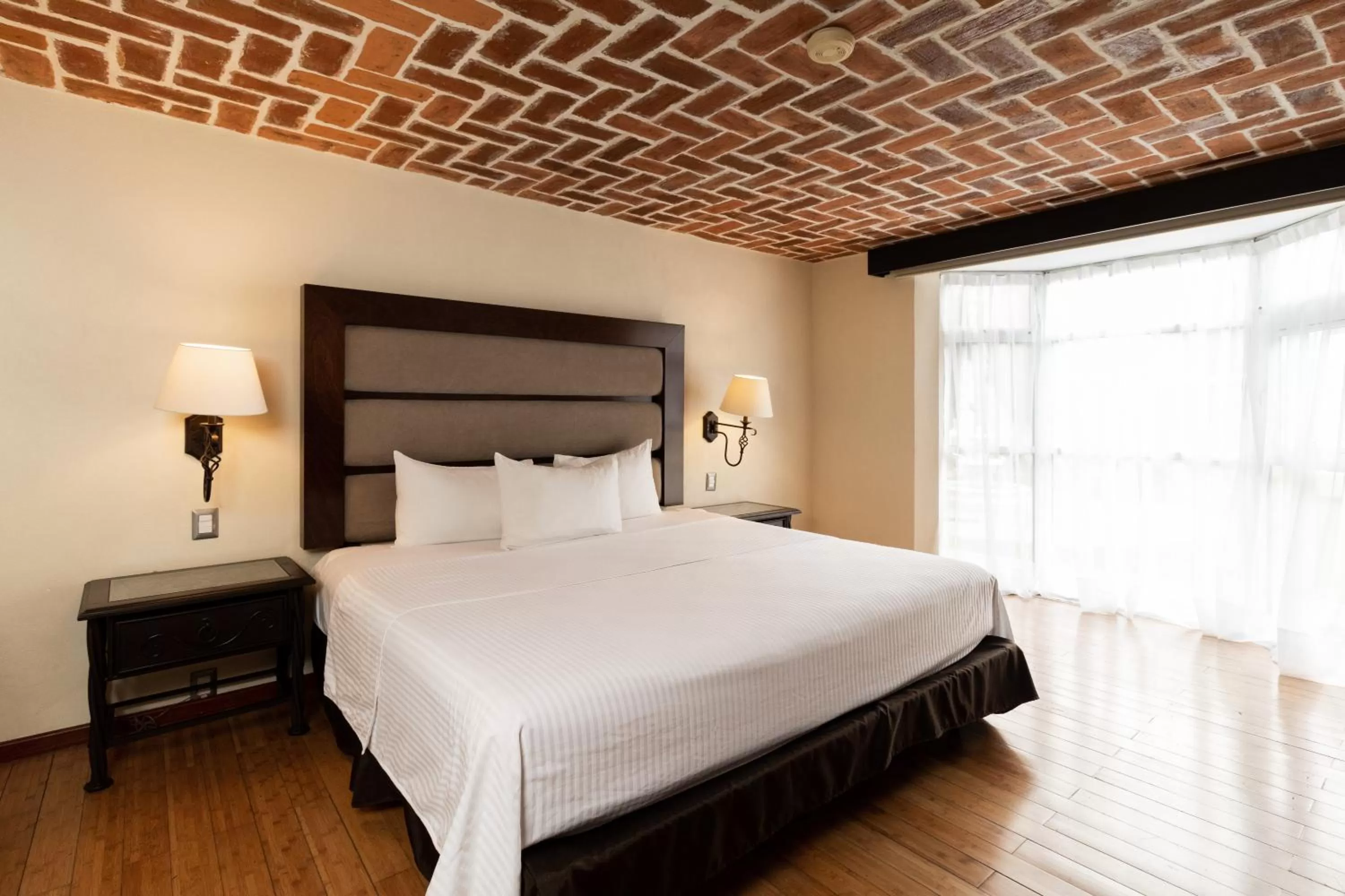 Photo of the whole room, Bed in Hotel Villa Mercedes San Cristobal