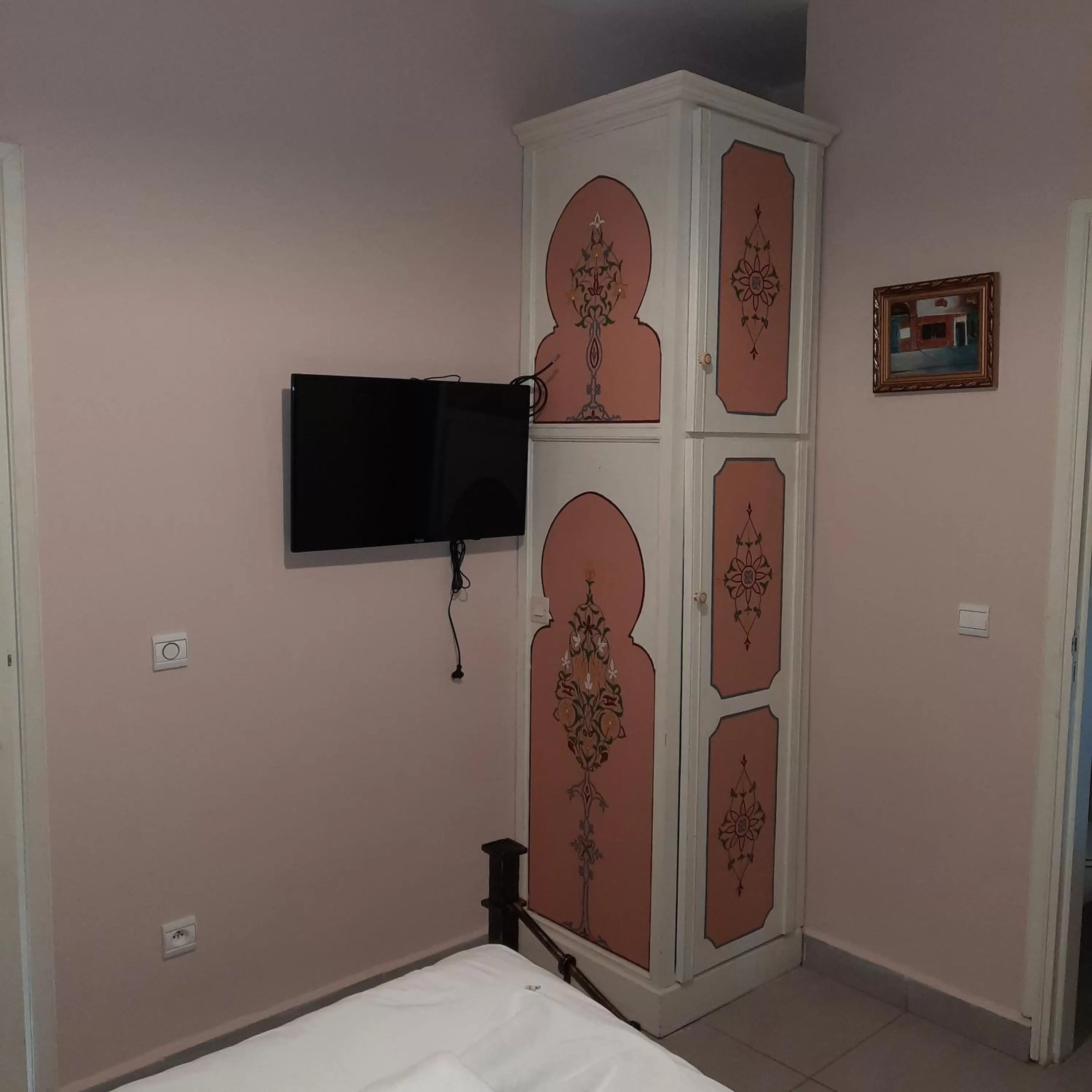 TV/Entertainment Center in Résidence Habiba