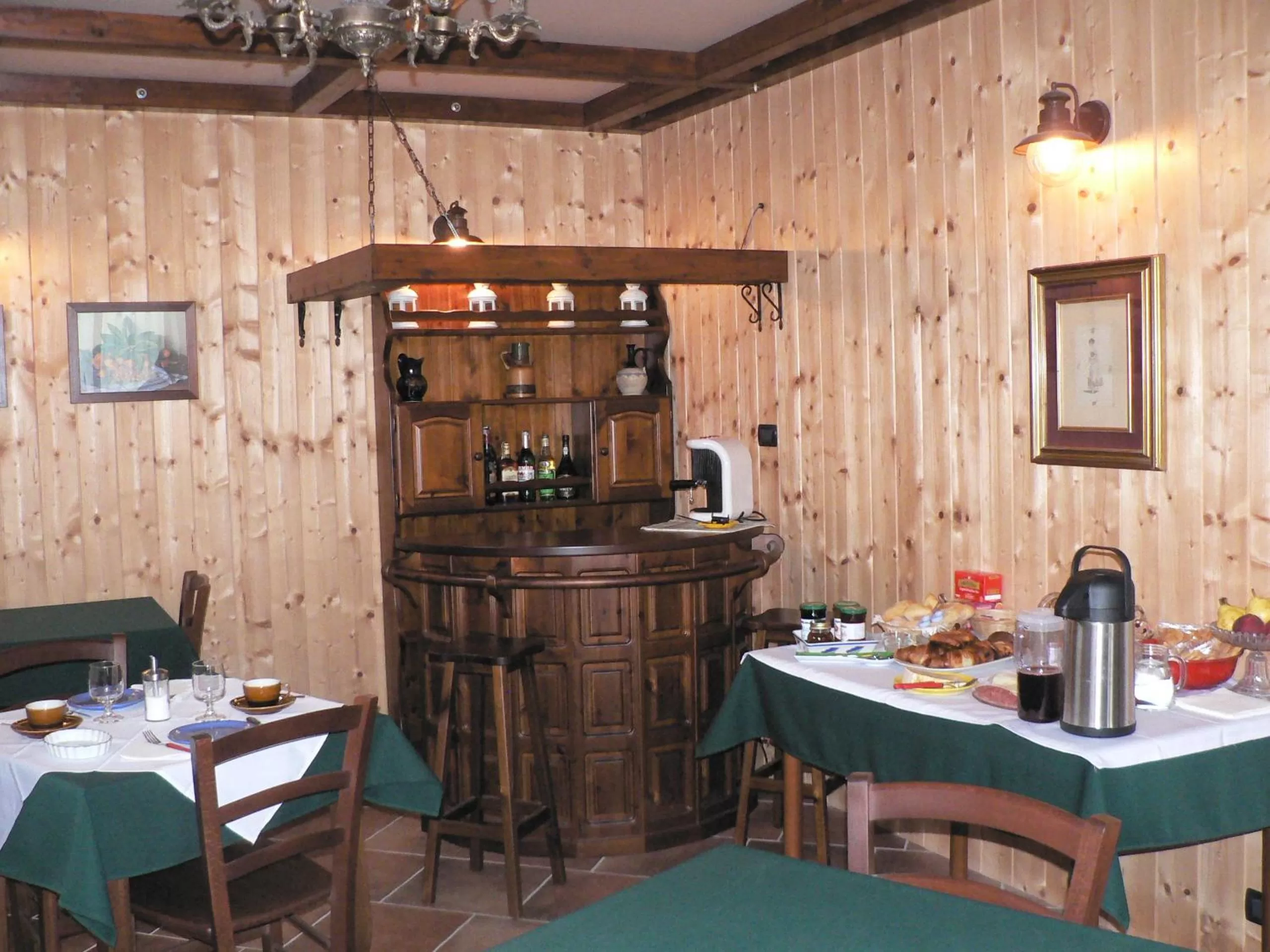 Restaurant/places to eat in La Via del Sole