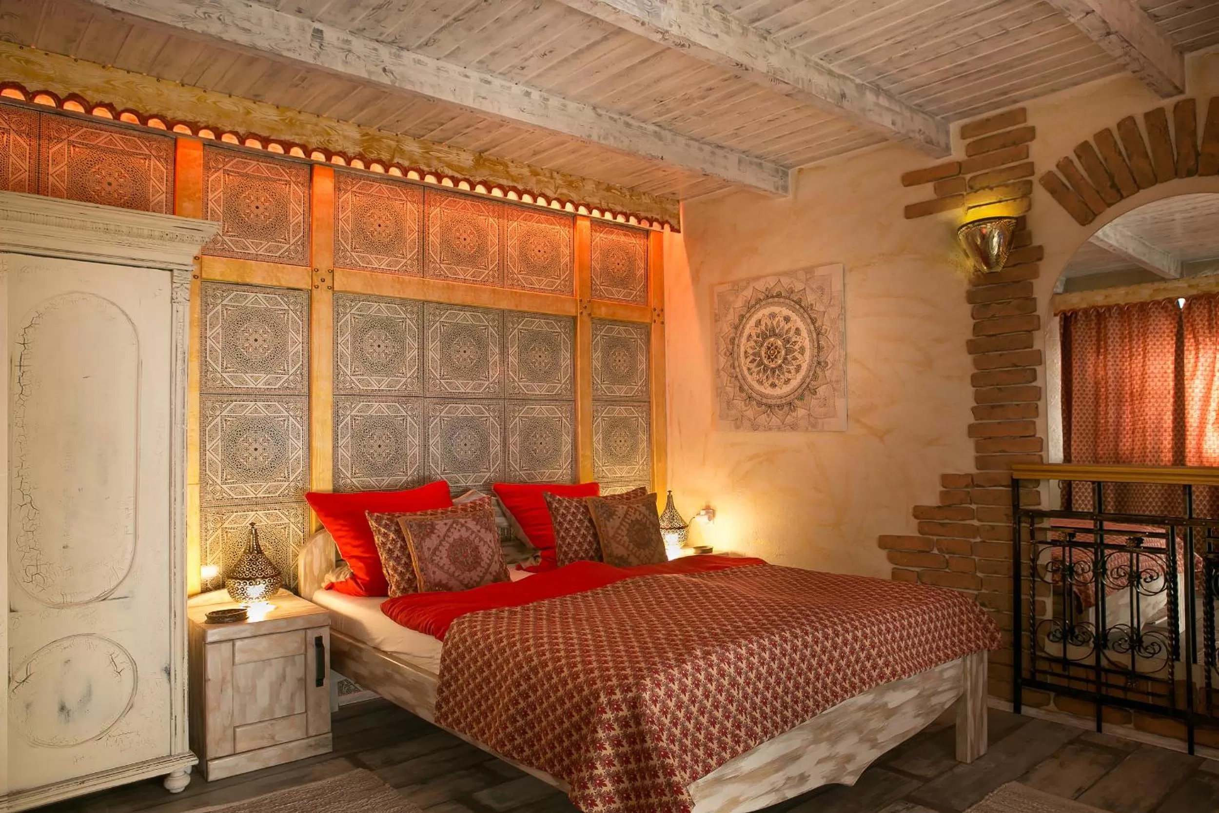 Bed in Green Park Villa