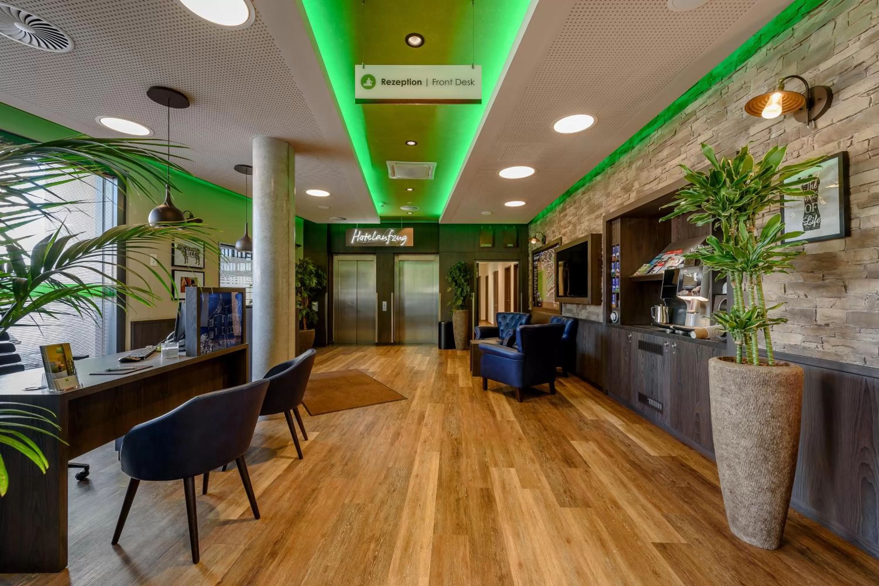 Lobby or reception in ibis Styles Tuebingen