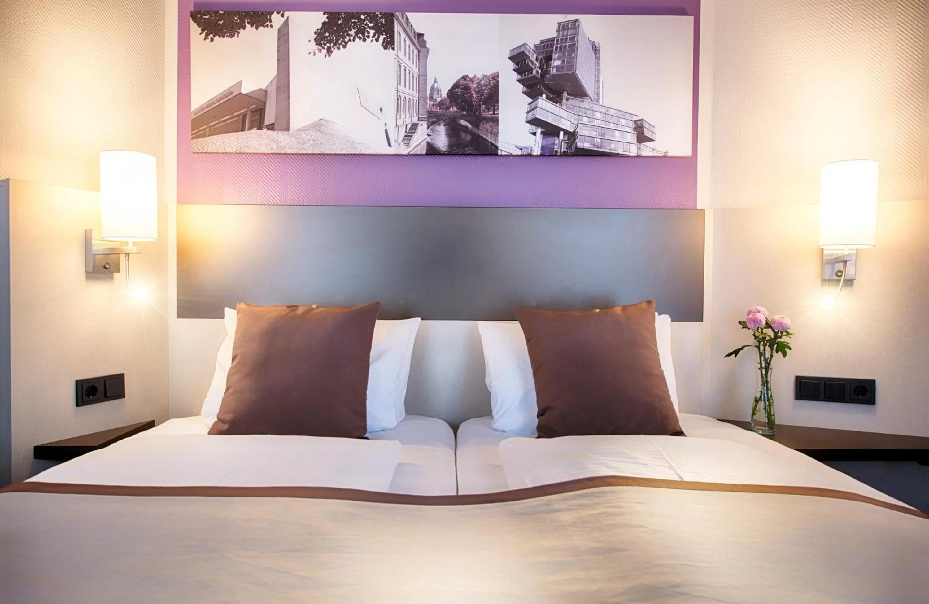 Bedroom, Bed in Leonardo Hotel Hannover Airport