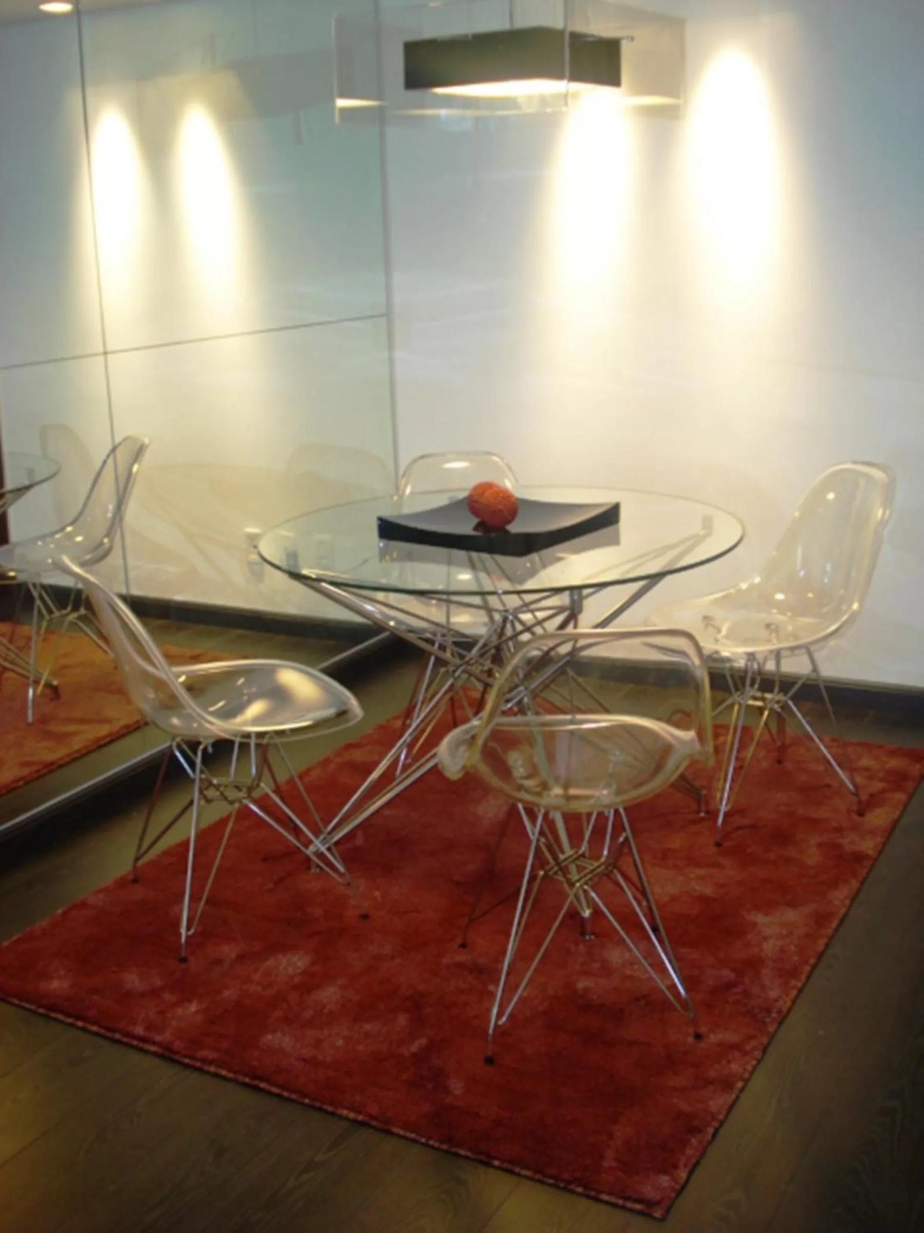 Dining area in Hotel Manta