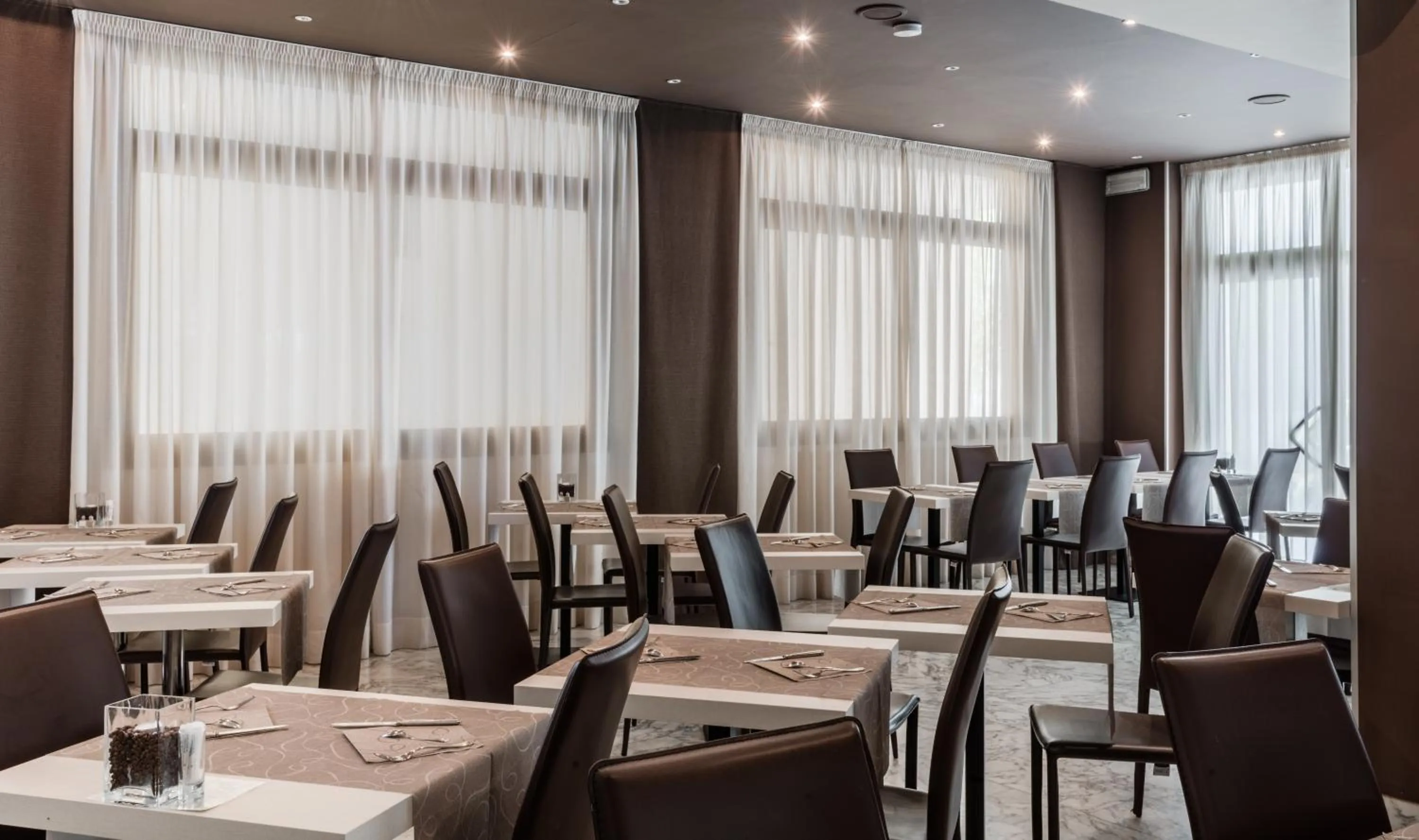 Food and drinks in Hotel Montebello