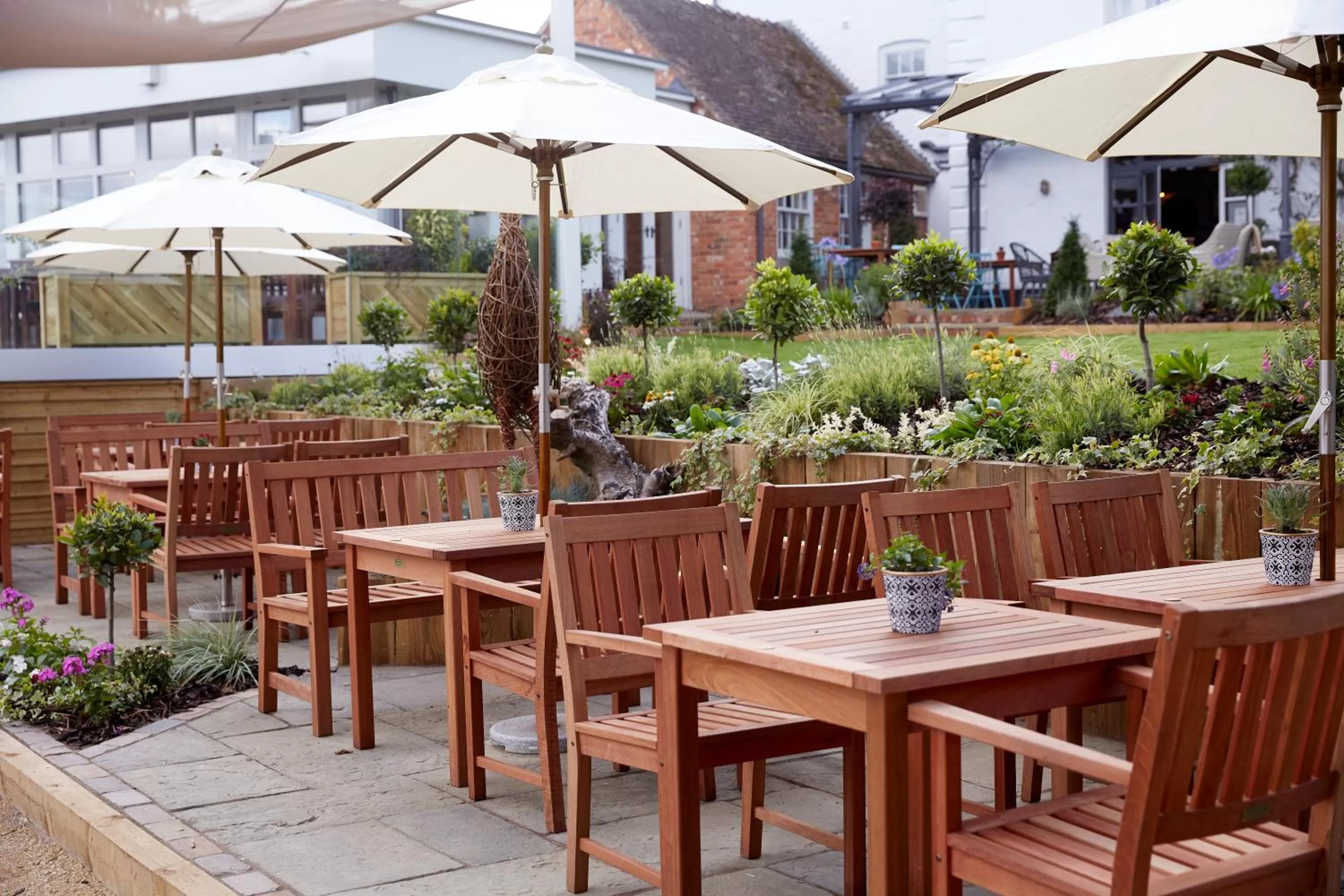 Restaurant/Places to Eat in Riverside Inn by Chef & Brewer Collection