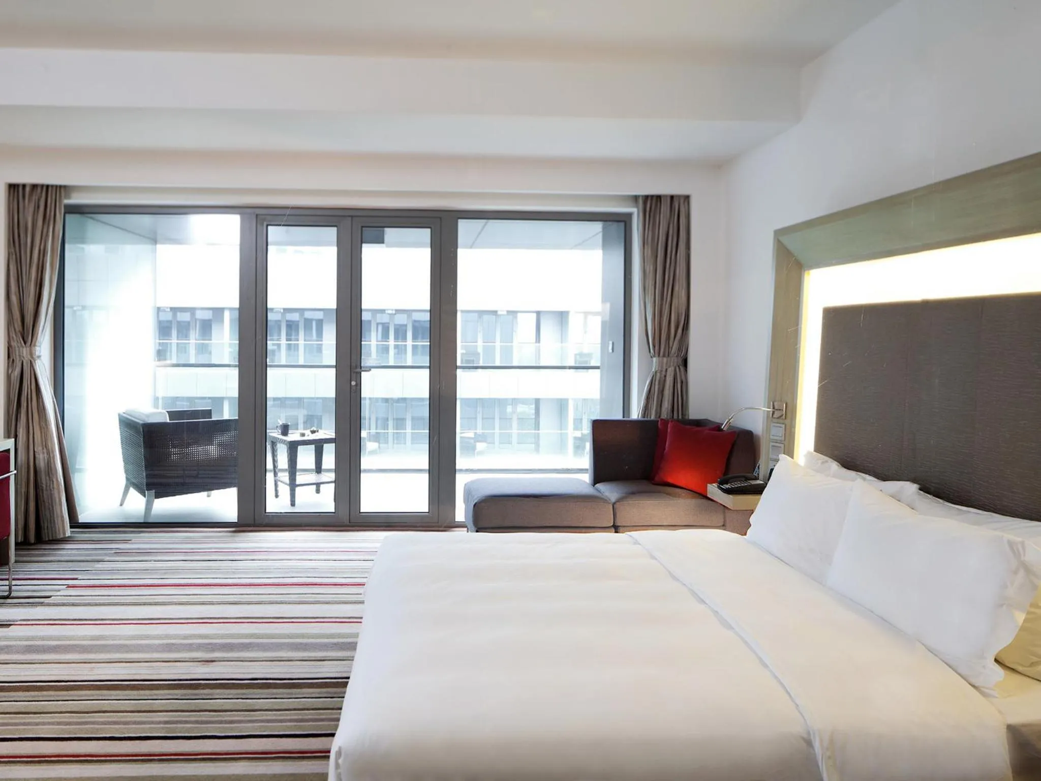 Bed in Novotel Nanjing East Suning