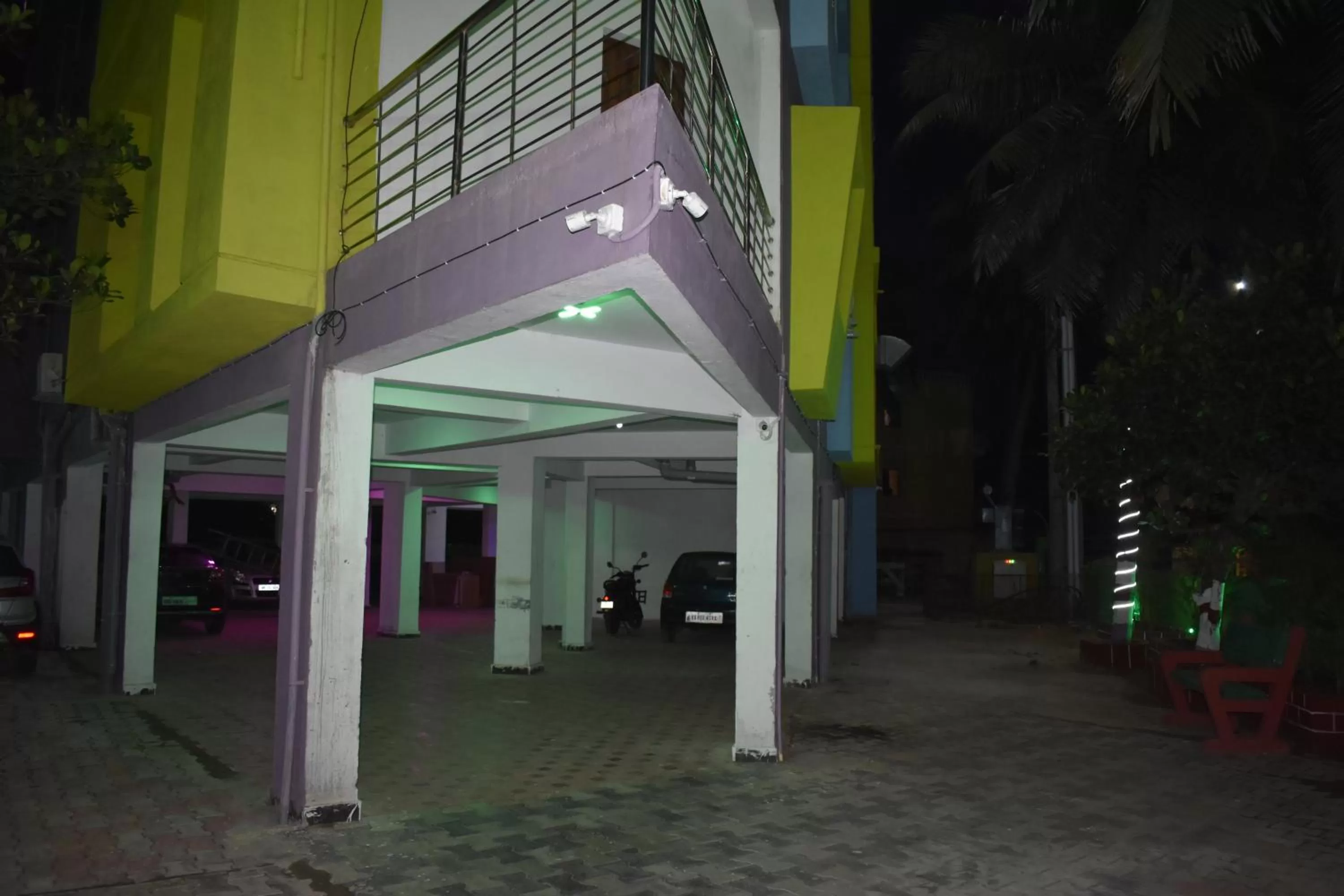 Parking in HOTEL PURI GREENS