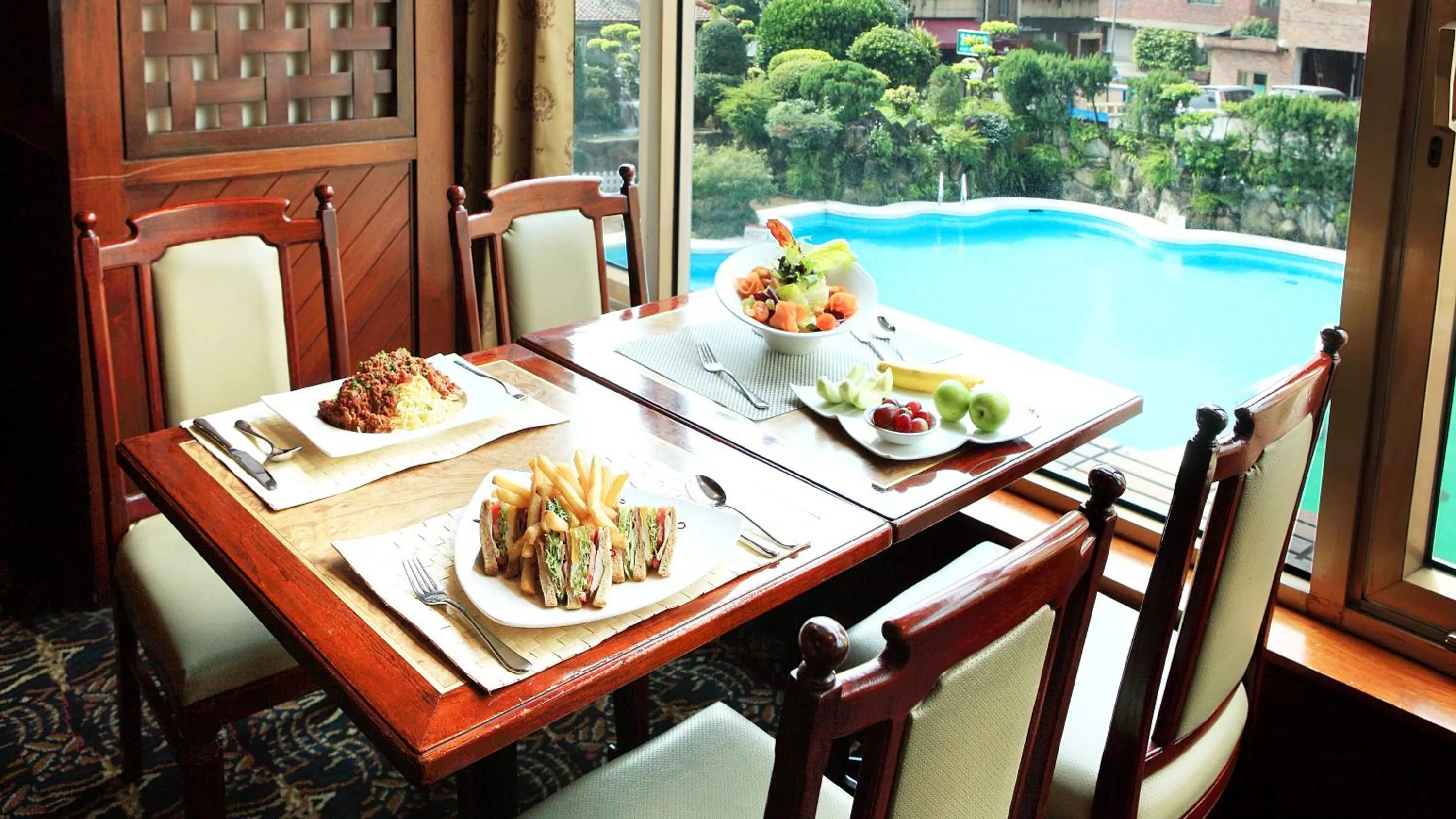 Restaurant/places to eat in The Howard Plaza Hotel Taipei