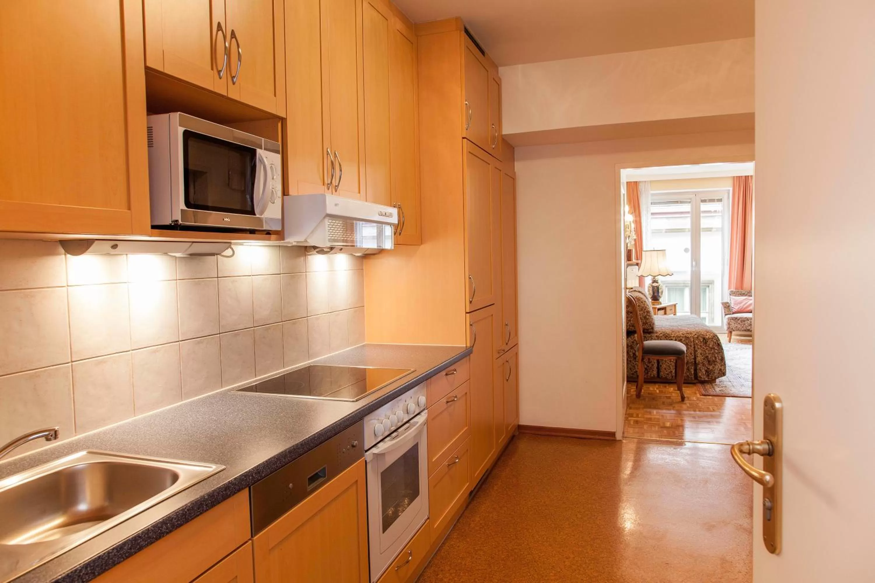 Kitchen or kitchenette in Pension Sacher - Apartments am Stephansplatz