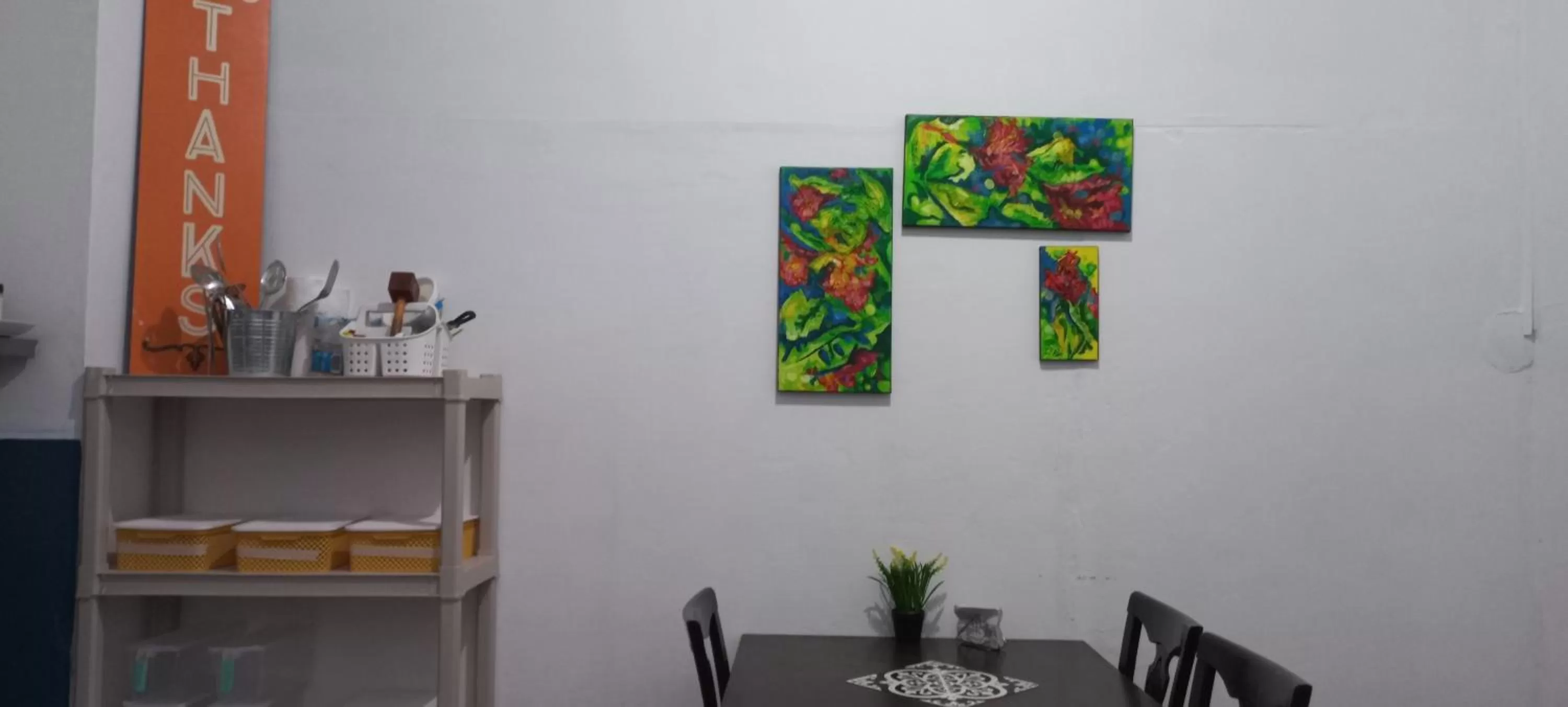 Communal kitchen in Hotel Las Colinas