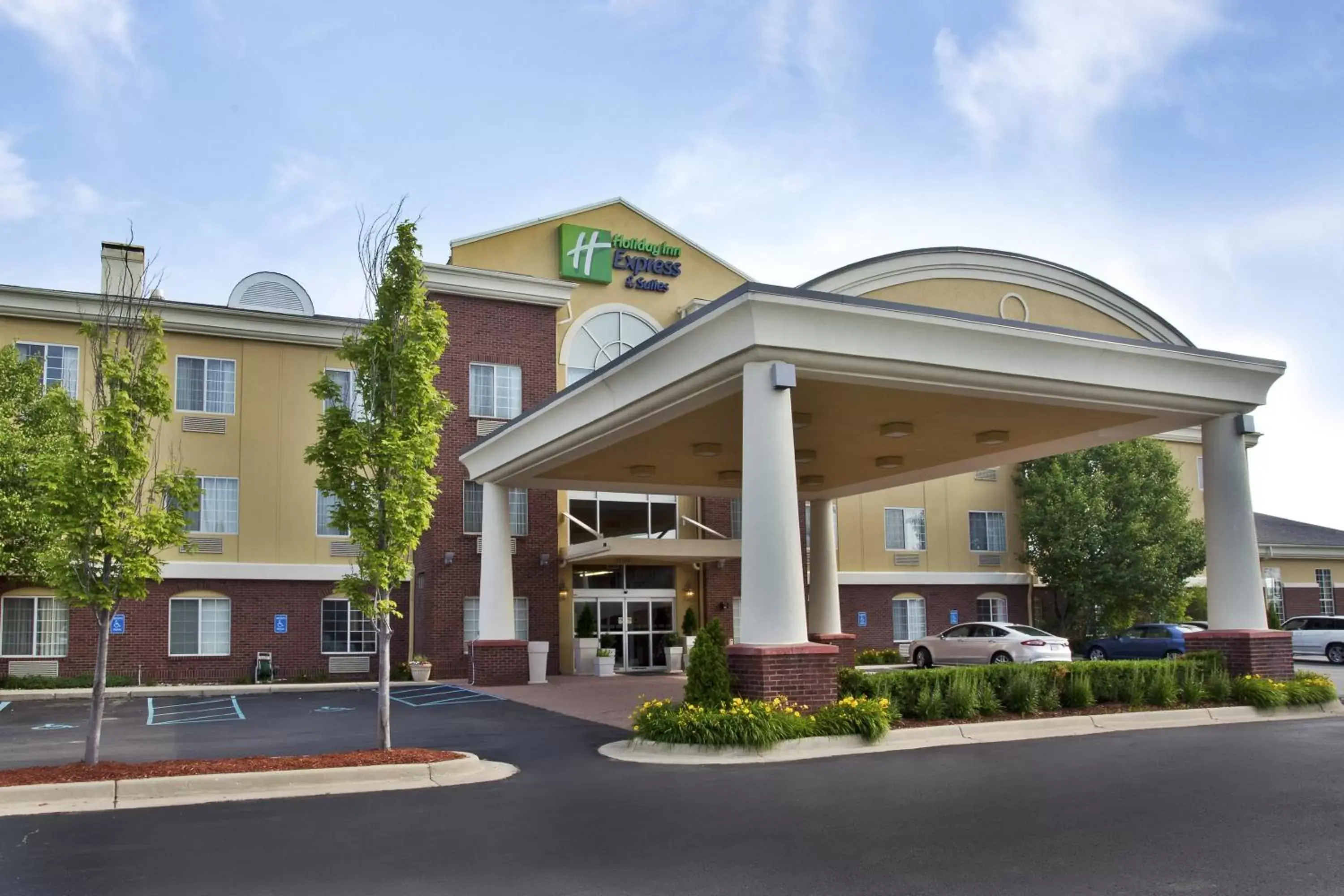 Holiday Inn Express Hotel & Suites Woodhaven by IHG Holiday Inn Express Hotel & Suites Woodhaven by IHG