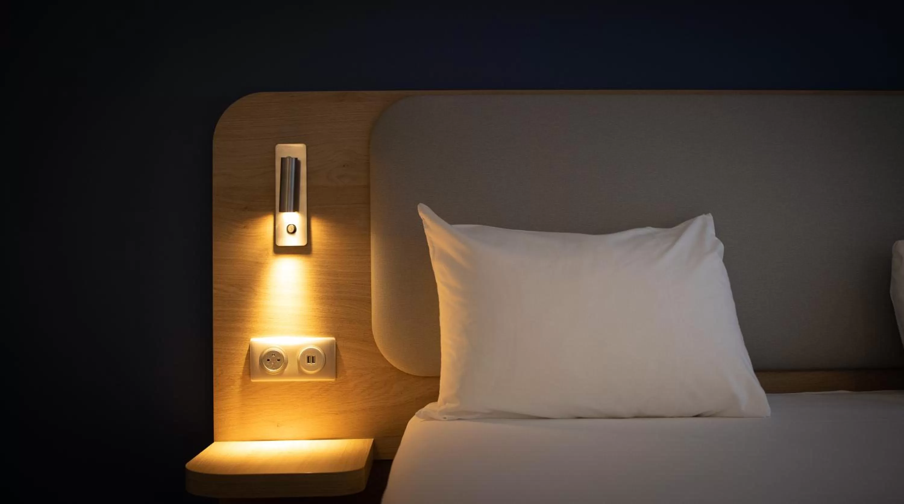 Standard Queen Room - Disability Access in B&B HOTEL Le Havre Centre