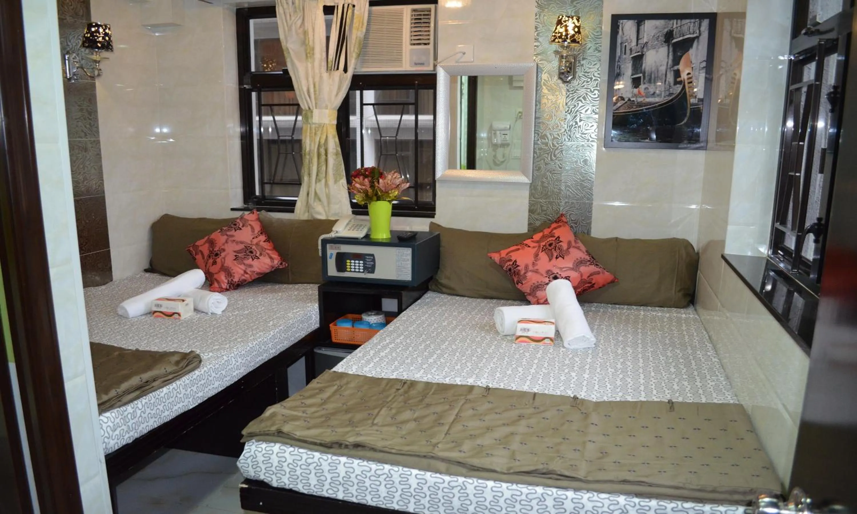 Decorative detail, Bed in Skyview Hostel