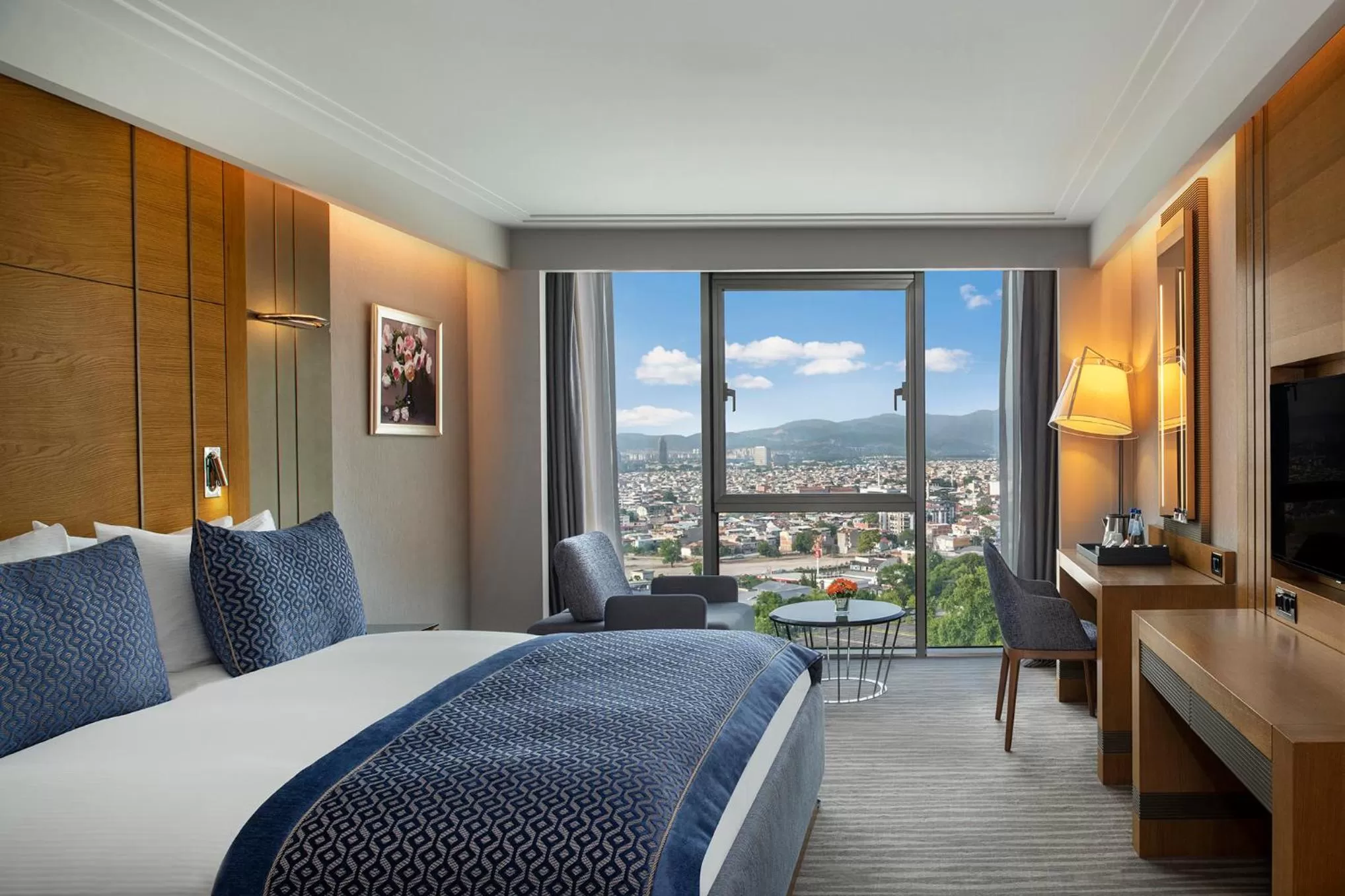 Bed in Mövenpick Hotel & Thermal Spa Bursa