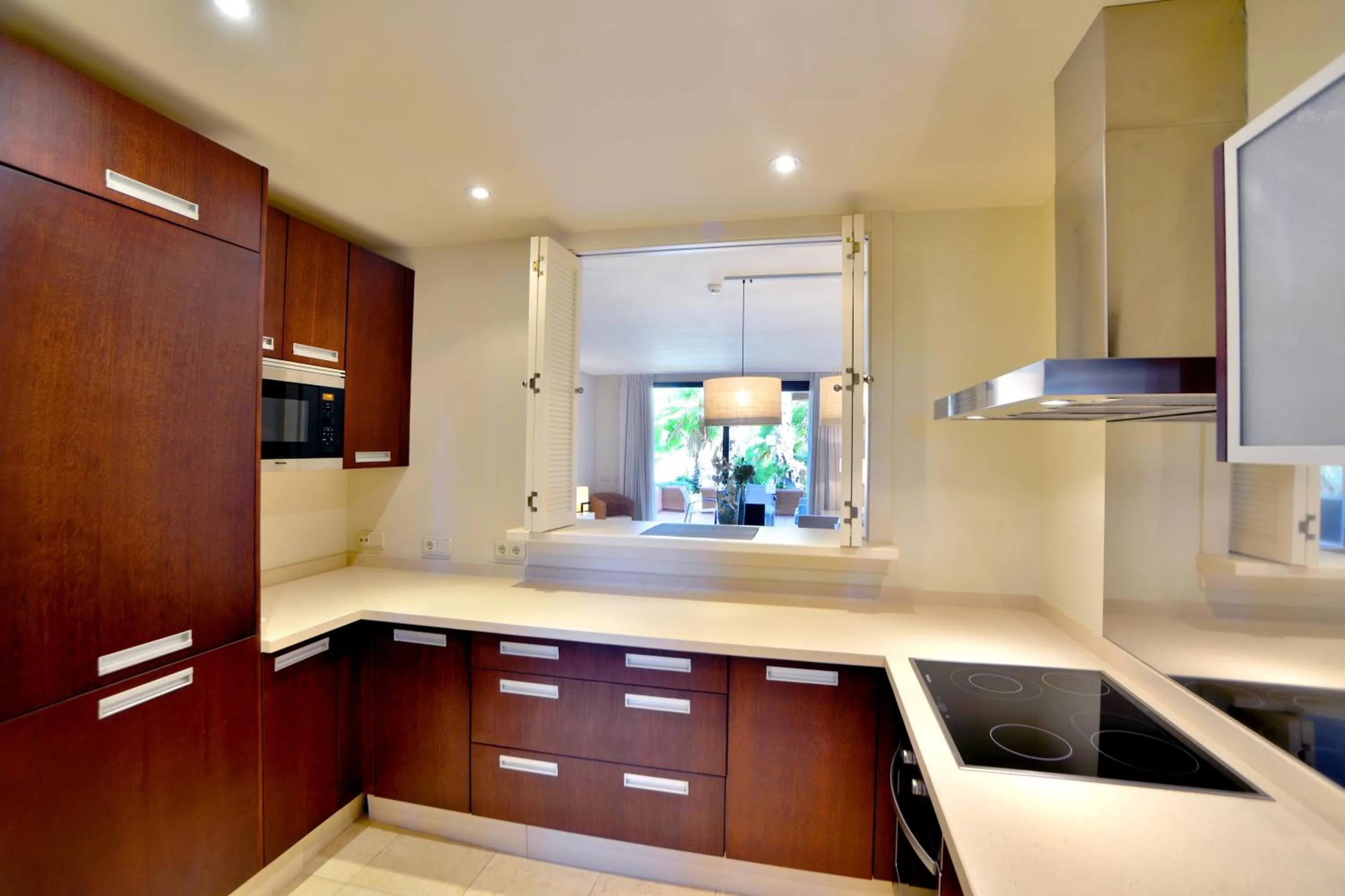 Kitchen or kitchenette in Aparthotel Novo Resort