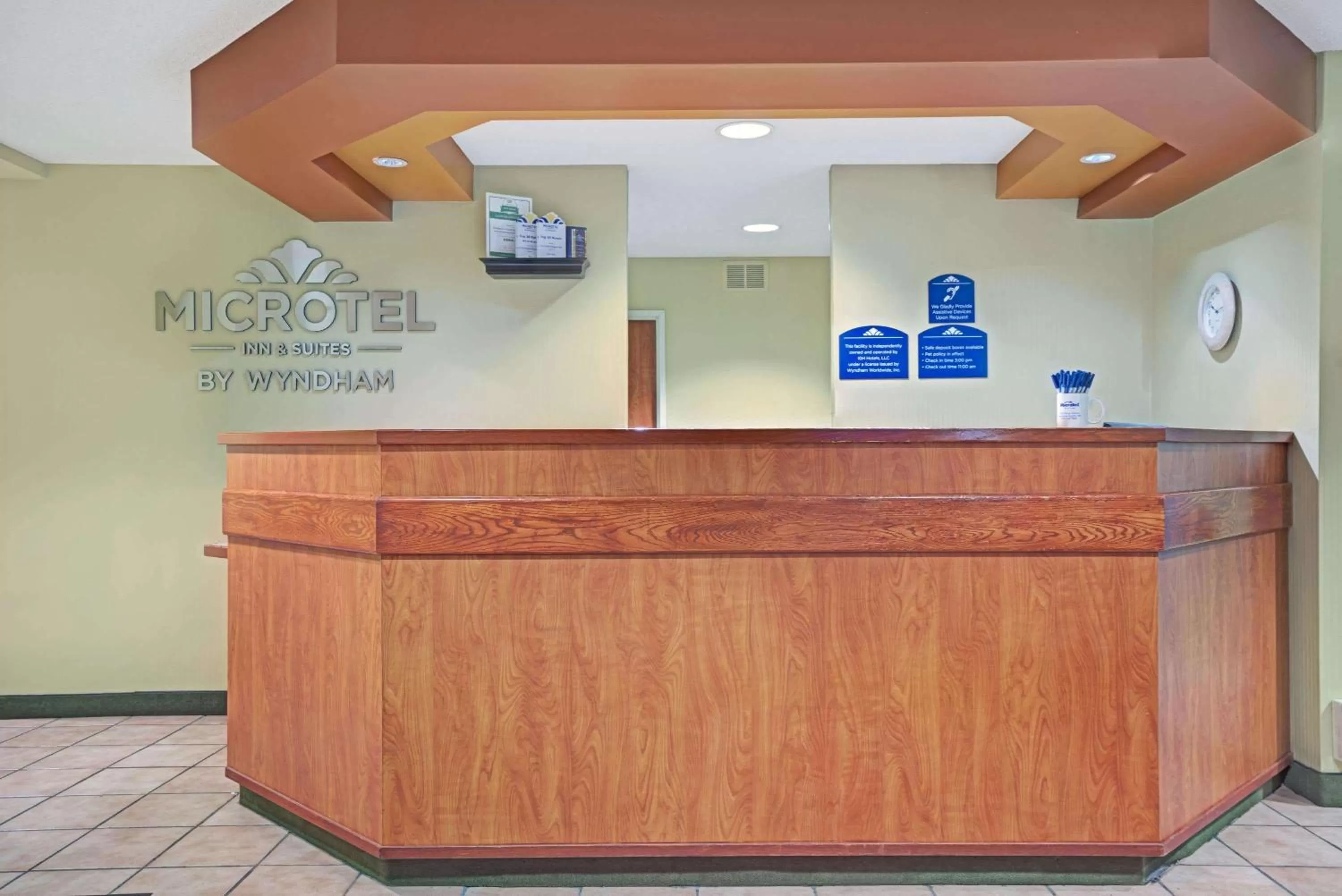 Lobby or reception in Microtel Inn and Suites - Inver Grove Heights