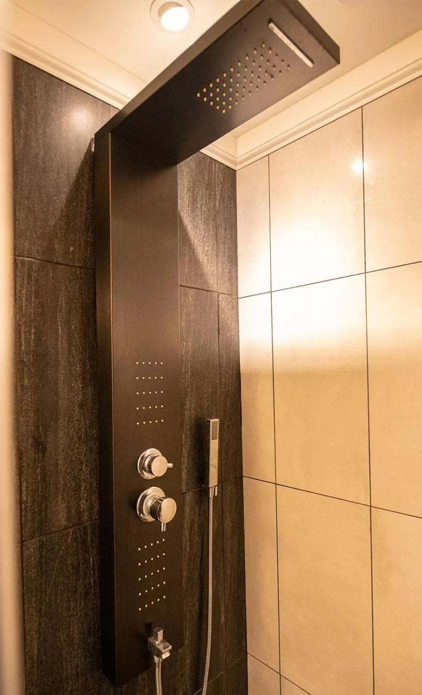 Casablanca Inn on the Bay