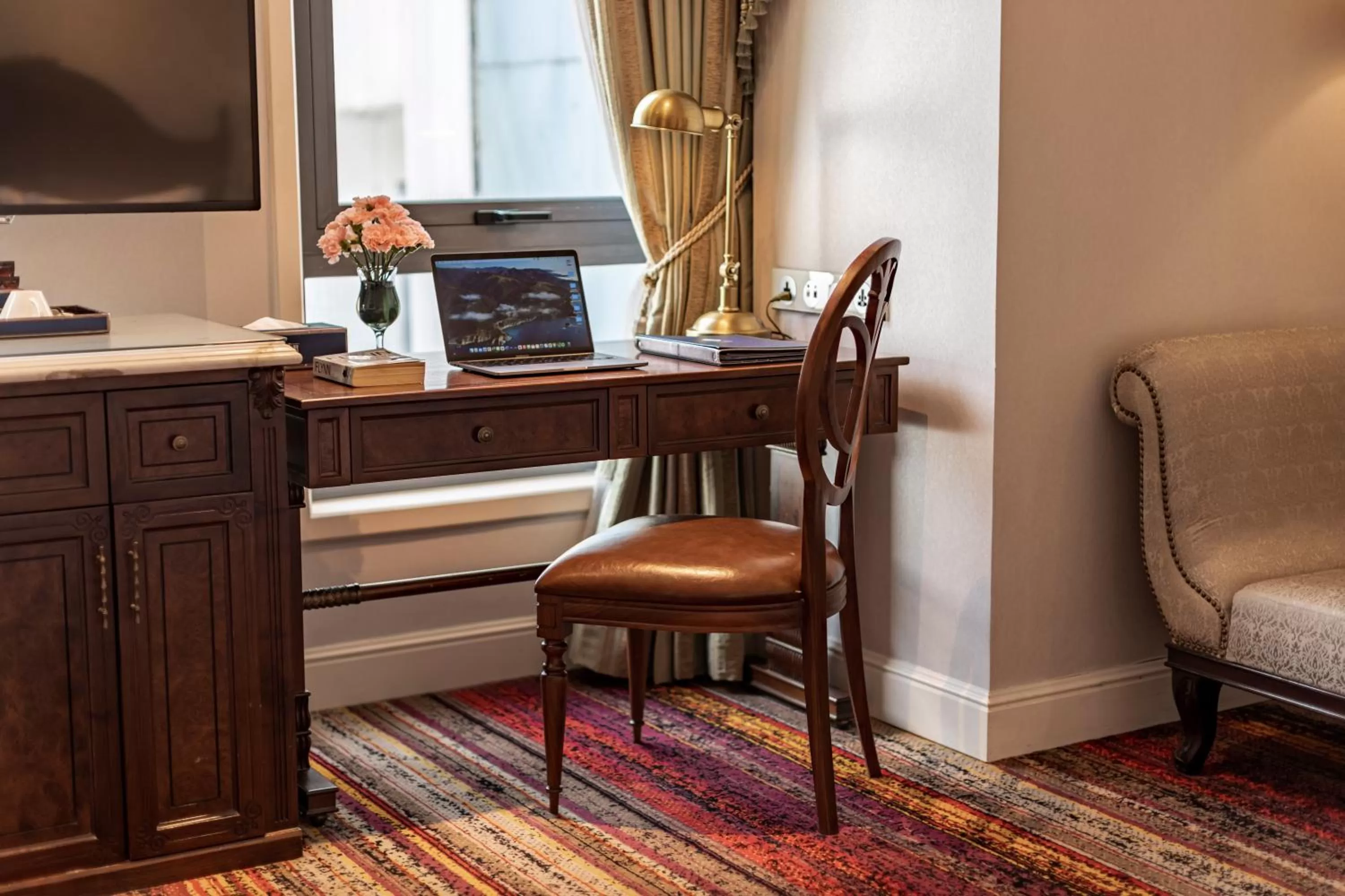 hair dresser in The Lapis Hotel