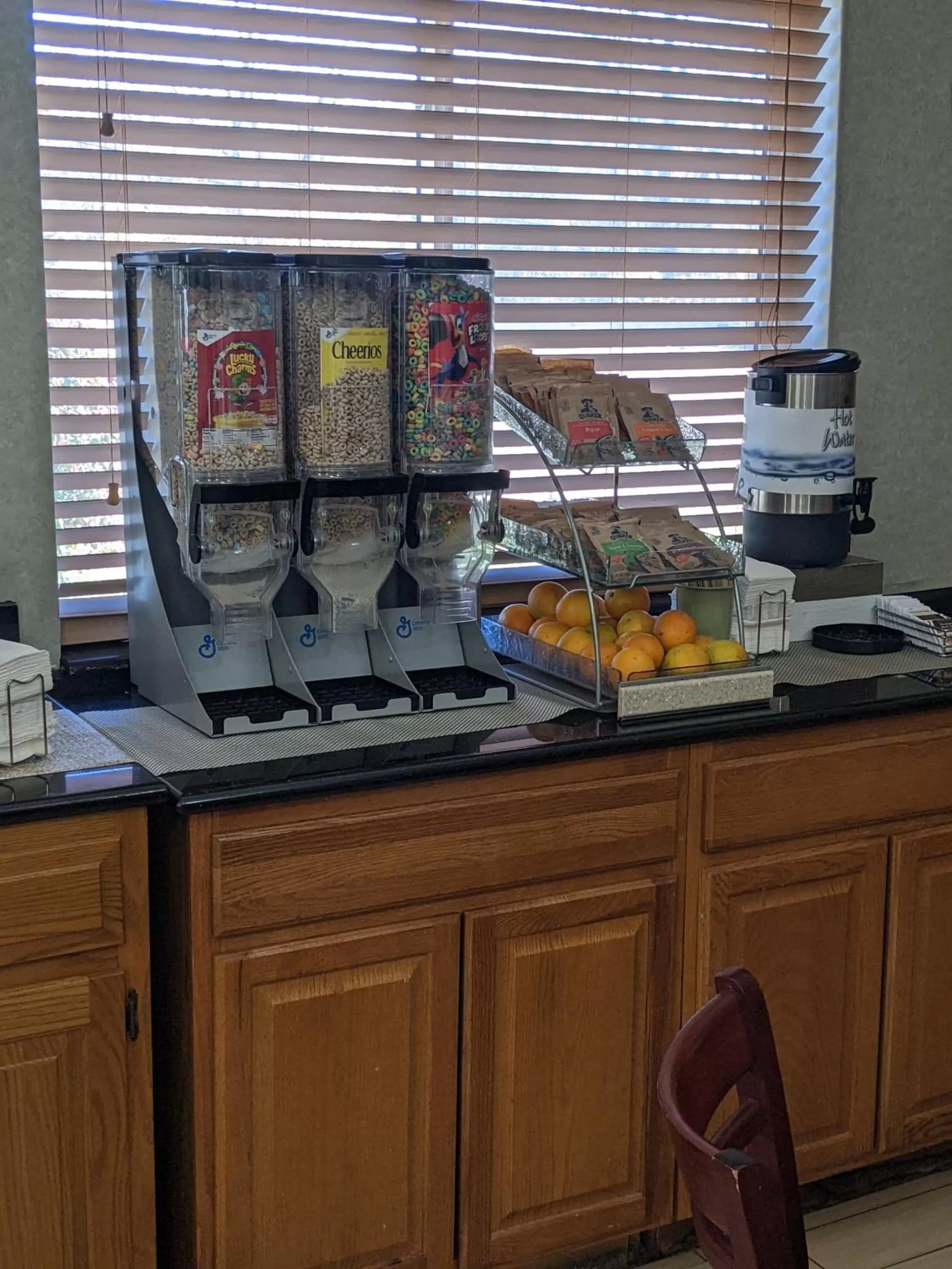 Breakfast in Quality Inn & Suites Delaware South