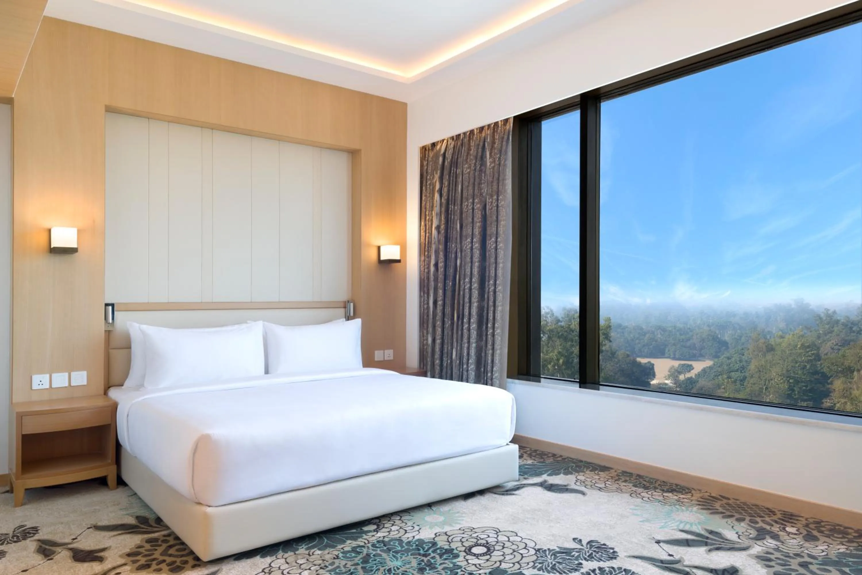 Bed in Radisson Blu Gorakhpur