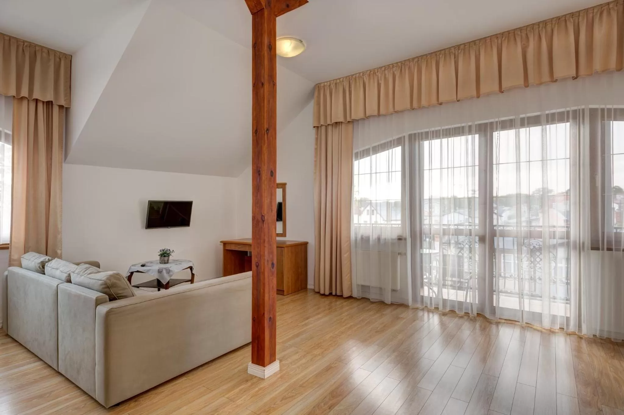 Communal lounge/ TV room in Willa Drako