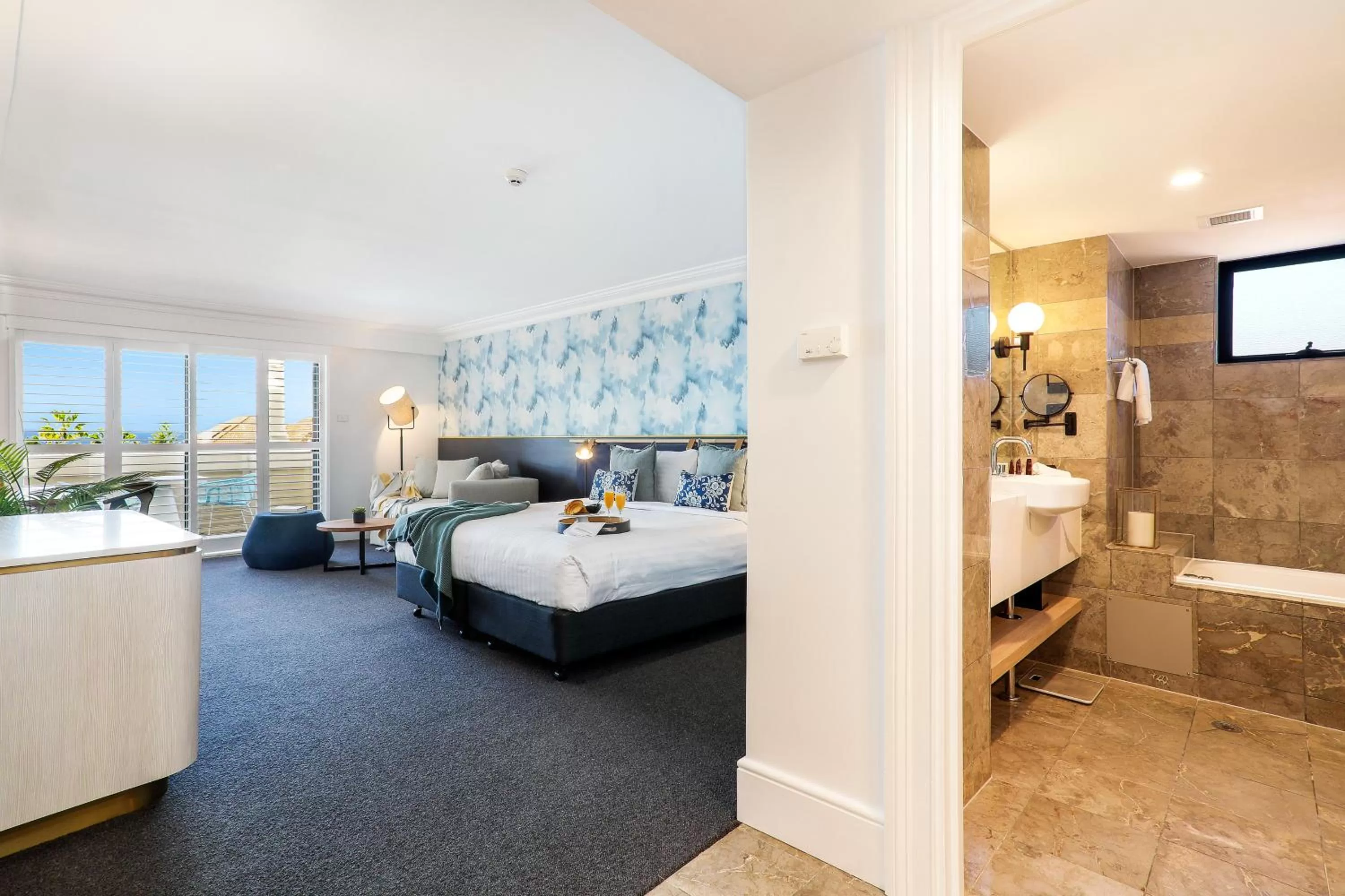 Photo of the whole room, Bed in Coogee Bay Boutique Hotel