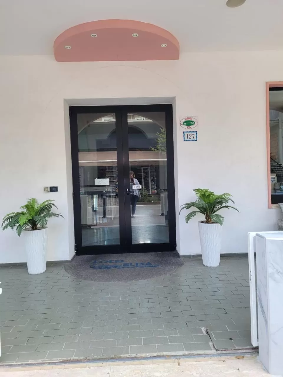 Facade/entrance in HOTEL VILLA ELISA
