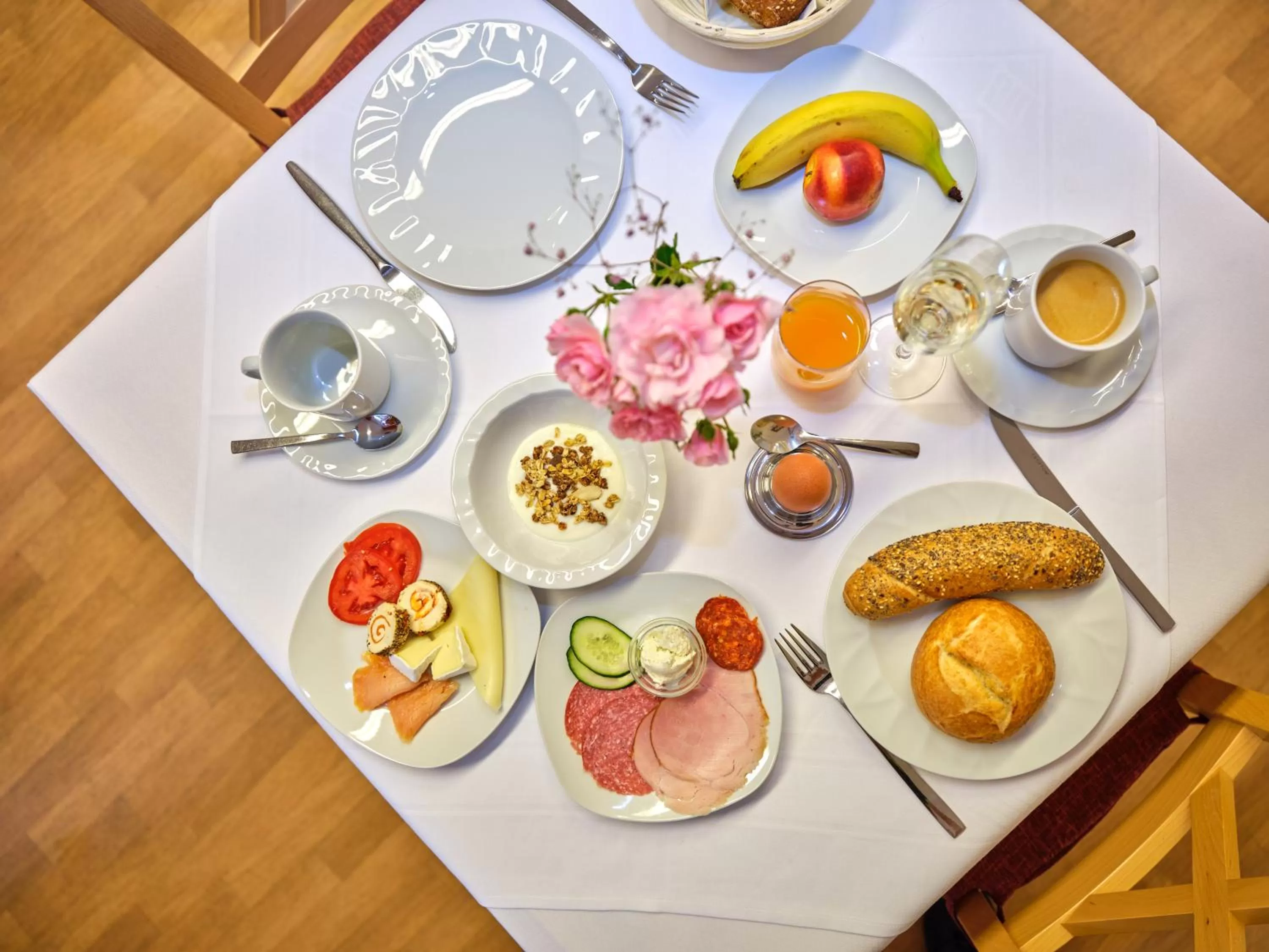 Breakfast in Appartement-Haus Blumenhof