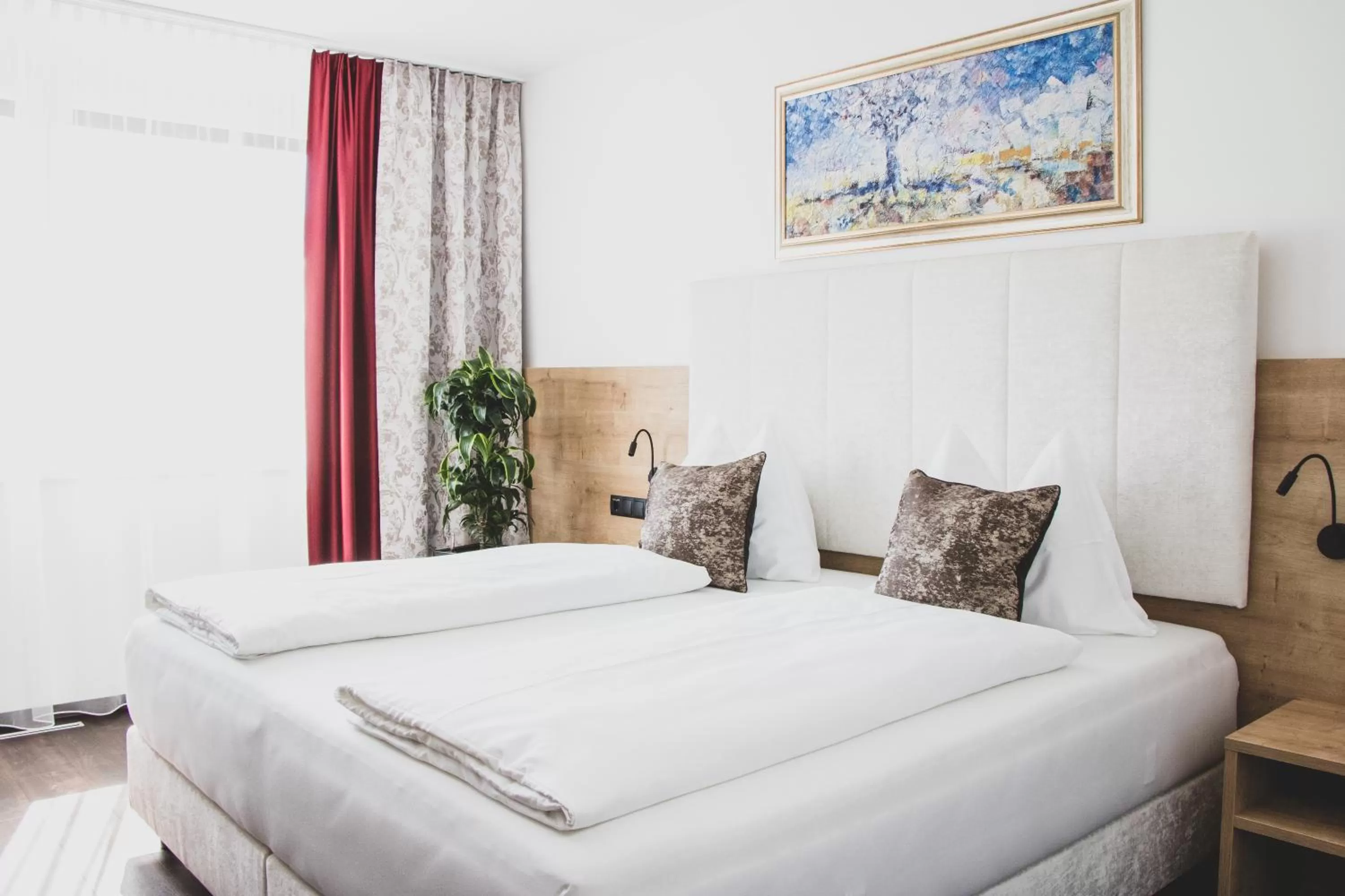 Photo of the whole room, Bed in Boutique Hotel Edelmanns