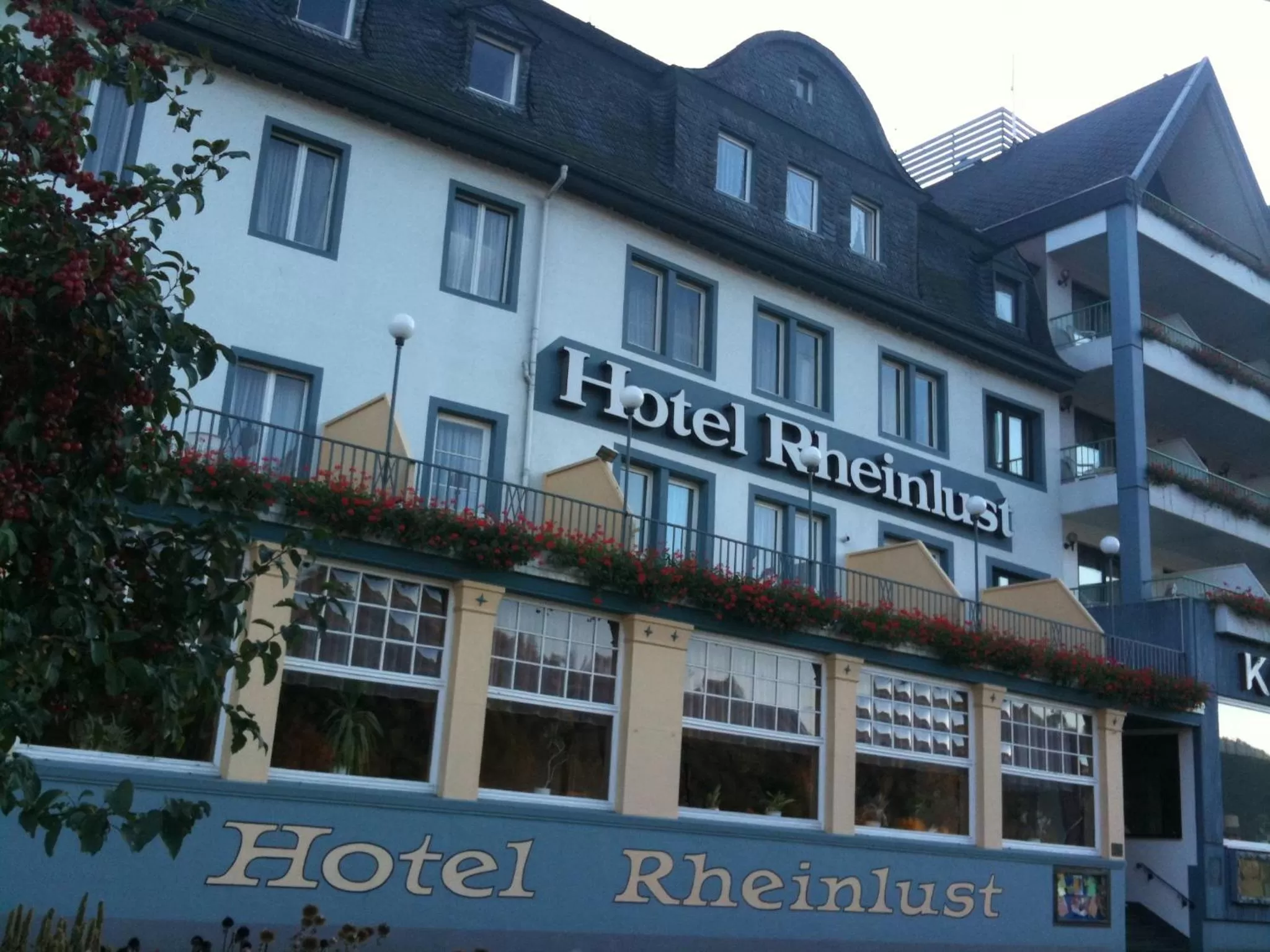 Facade/entrance in Hotel Rheinlust