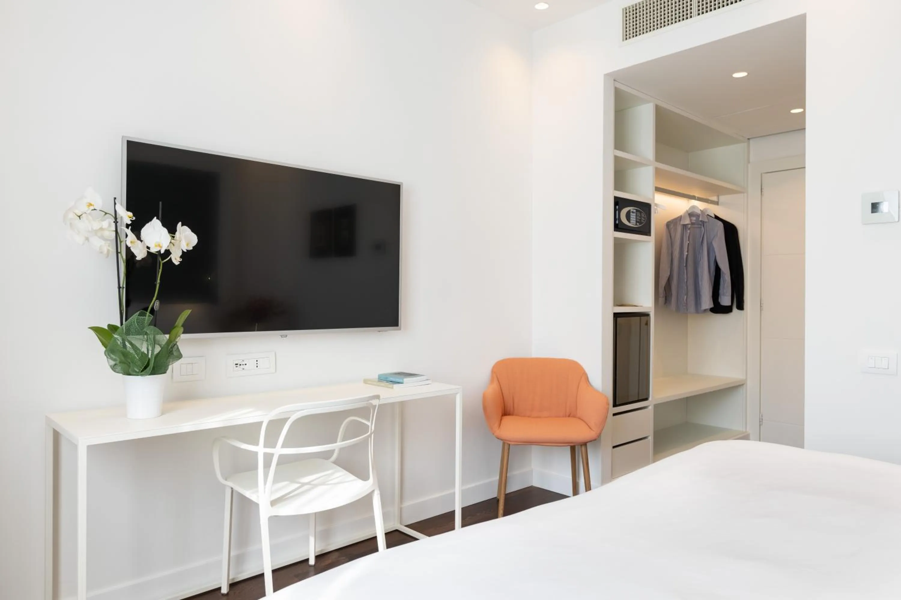 TV and multimedia, Bed in Hotel Morfeo