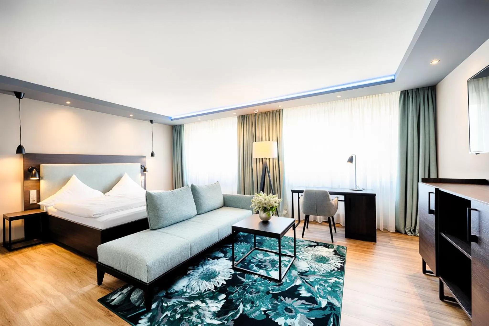 Photo of the whole room, Bed in Seehotel am Stausee 4 Sterne Superior