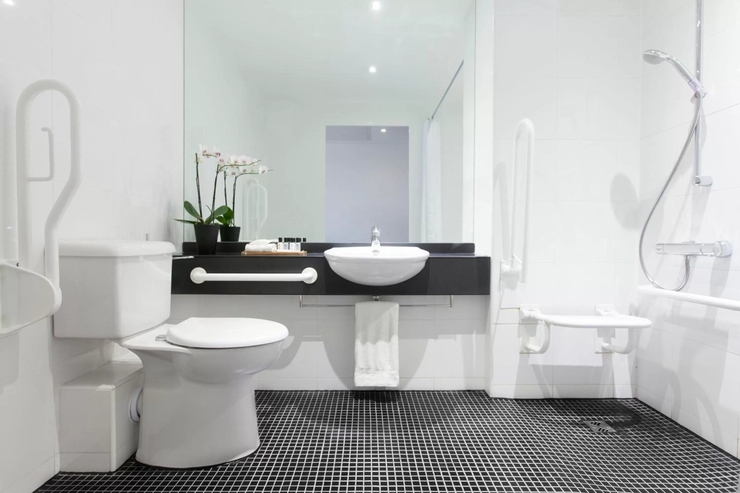 Bathroom in Crowne Plaza London - Docklands by IHG