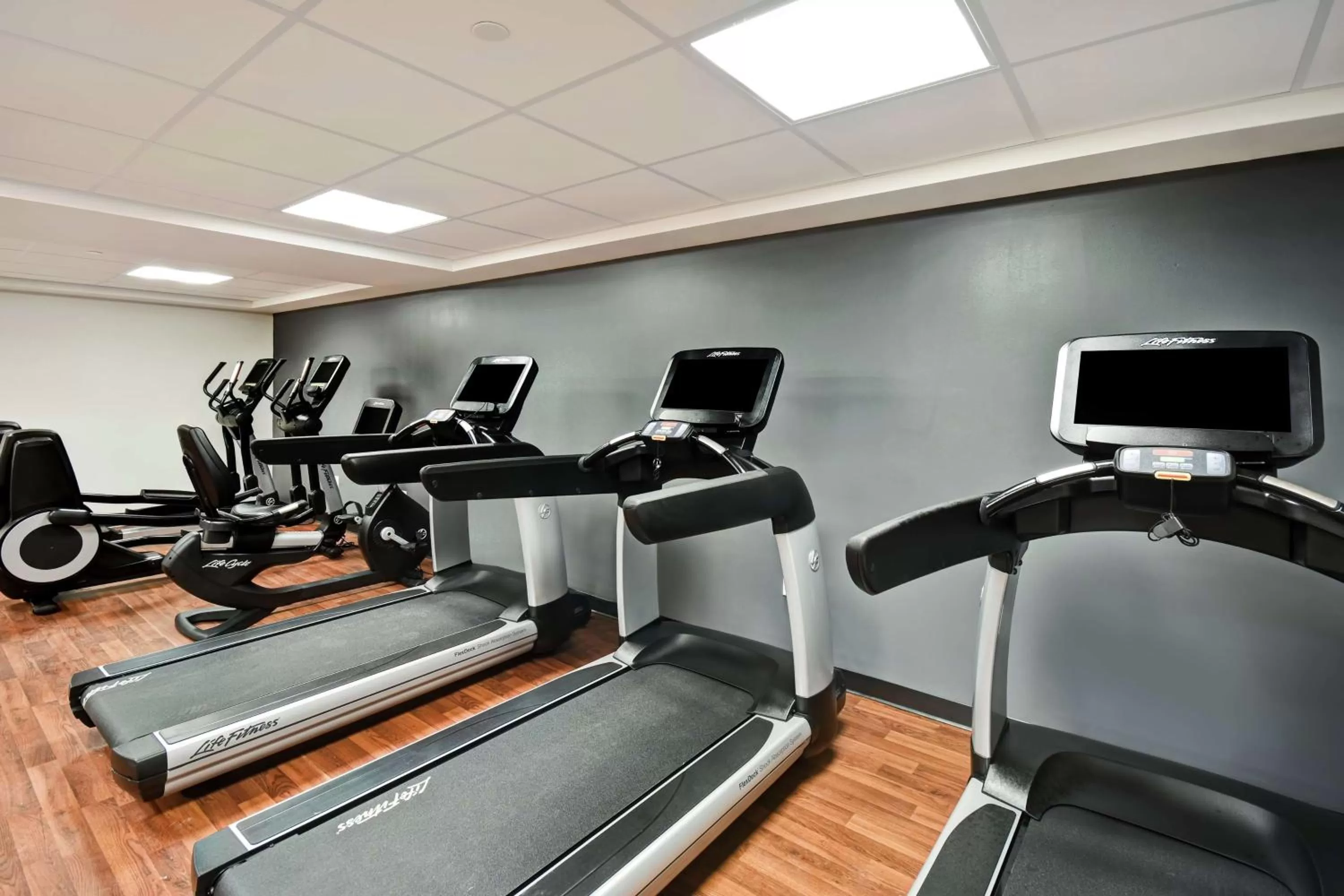 Fitness centre/facilities in Tru By Hilton Deadwood