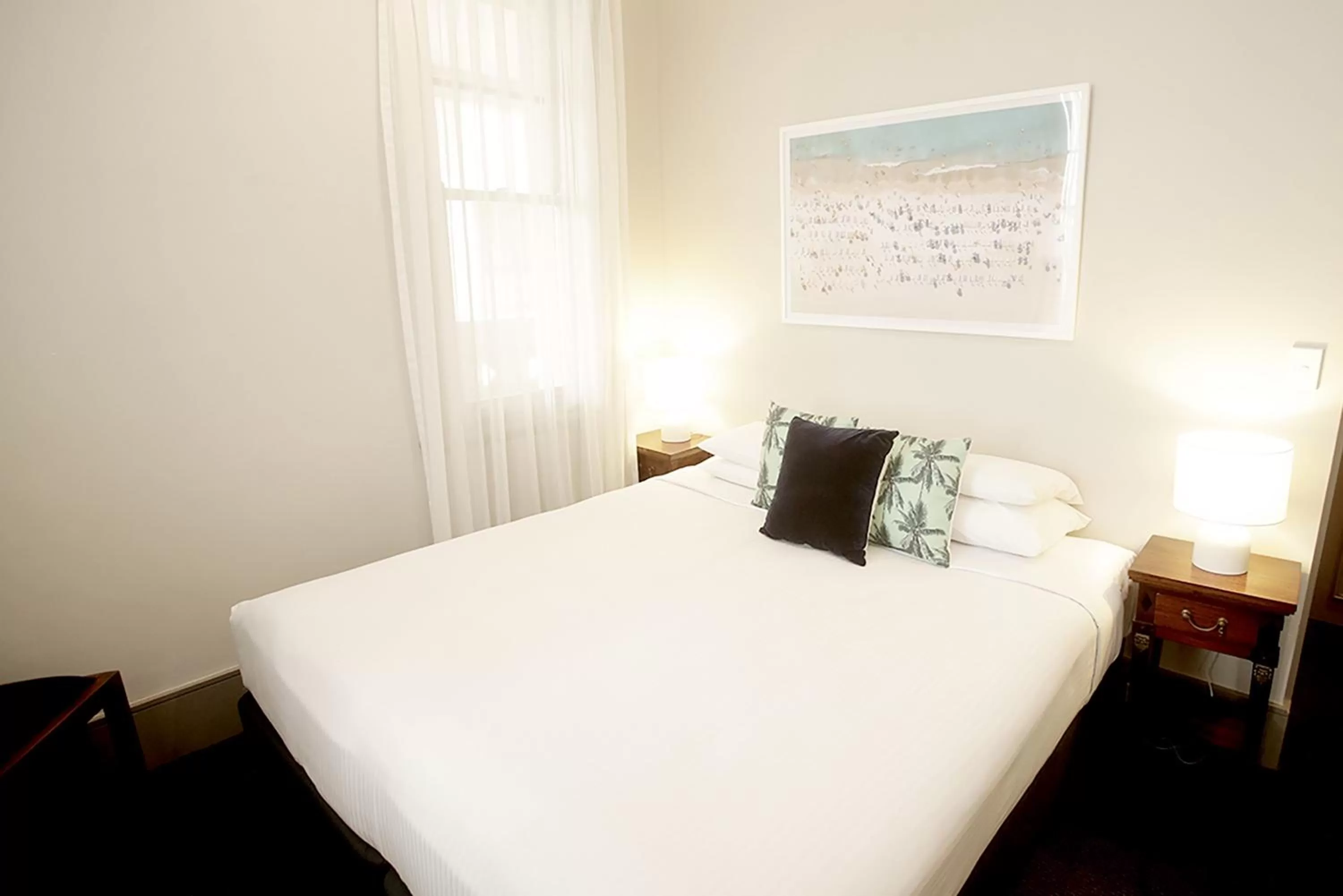 Bedroom, Bed in Hotel Bondi