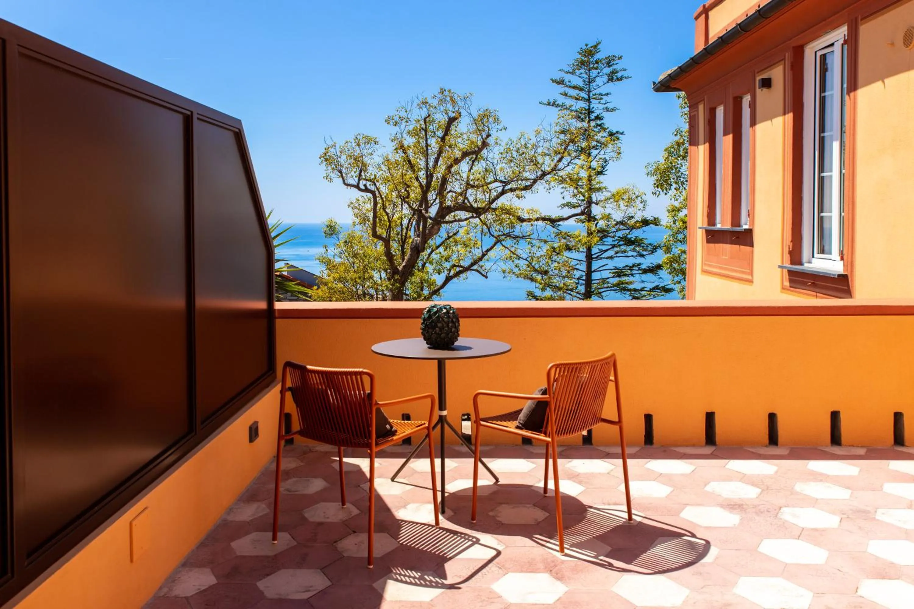 Villa Riviera Resort