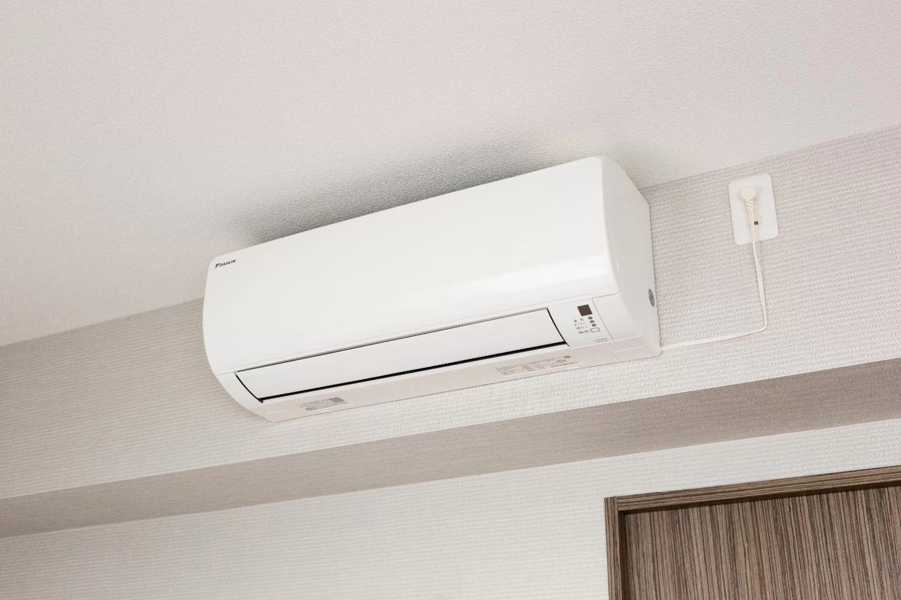 air conditioner in Sanco Inn Osaka Yodoyabashi