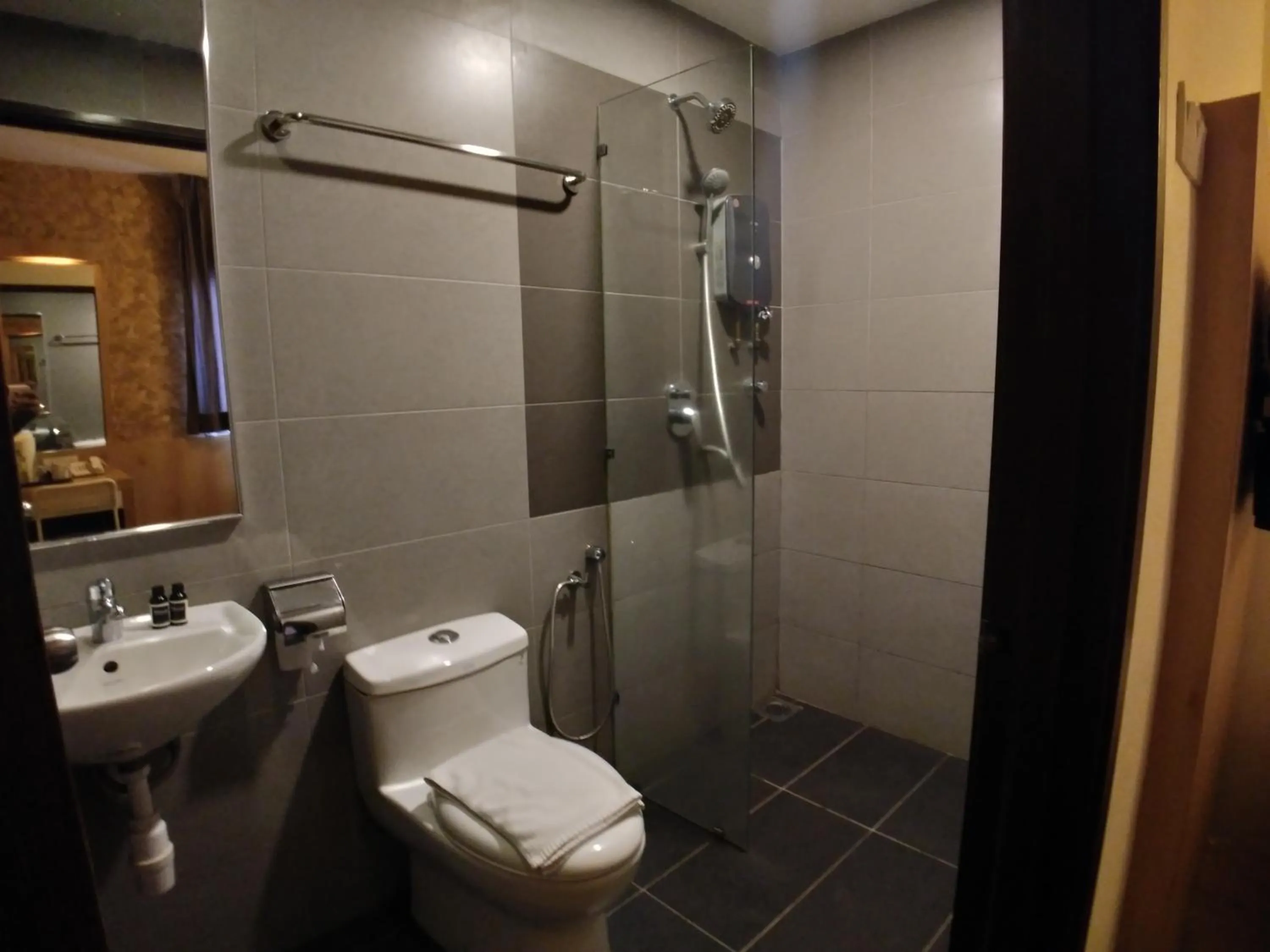 Toilet in Hotel Westree KL Sentral