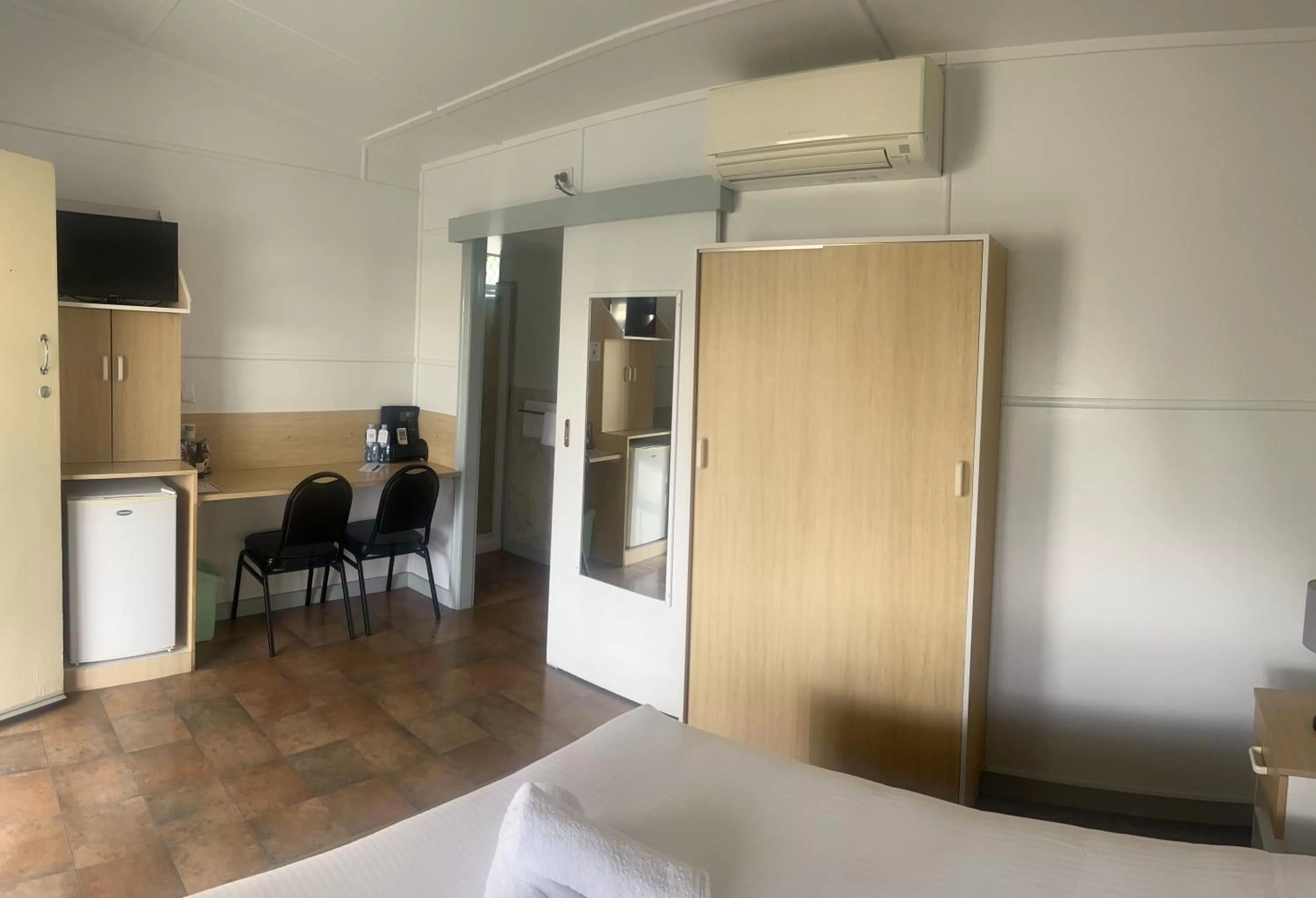 TV/Entertainment Center in Pete's Place Roma